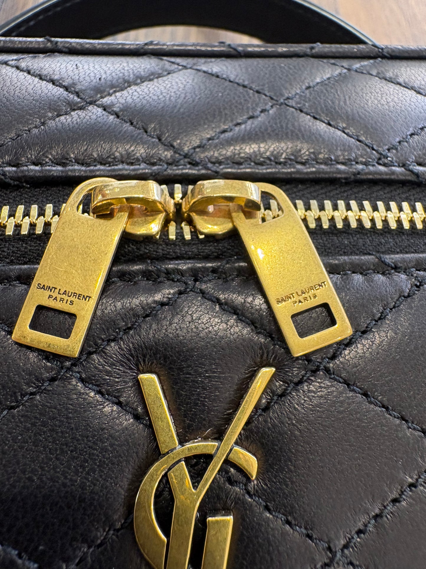 YSL GABY VANITY IN PELLE DI AGNELLO NERO. NUOVA