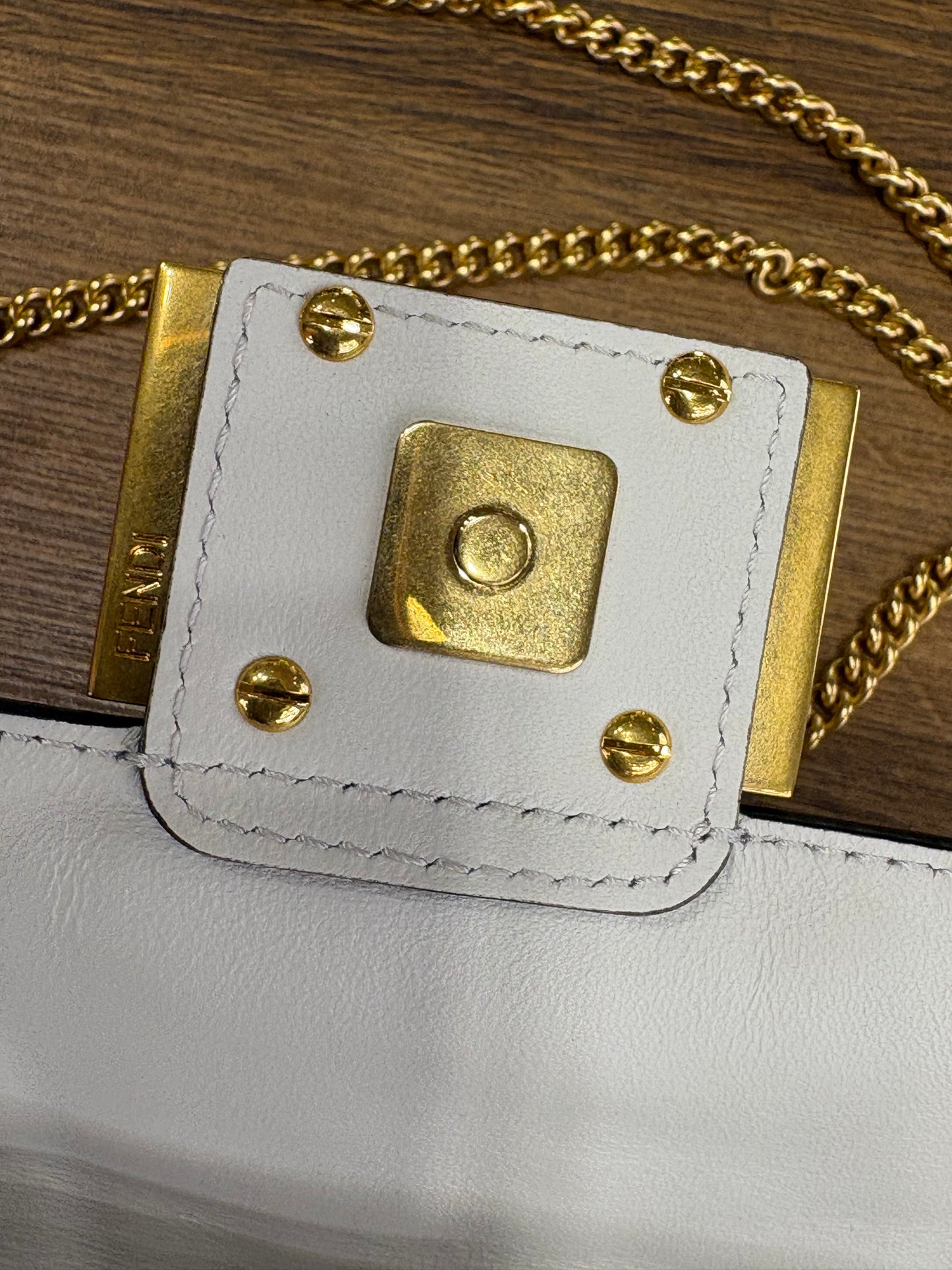 Fendi mini baguette in pelle