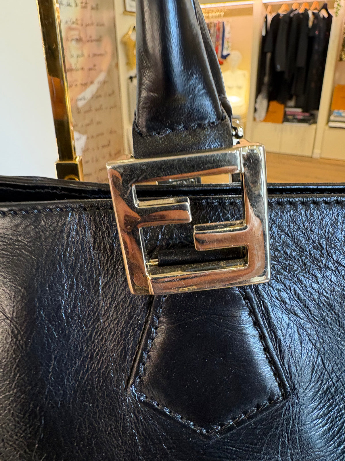 Fendi Twins Tote Large in Pelle Nera Rigenerata con Tracolla