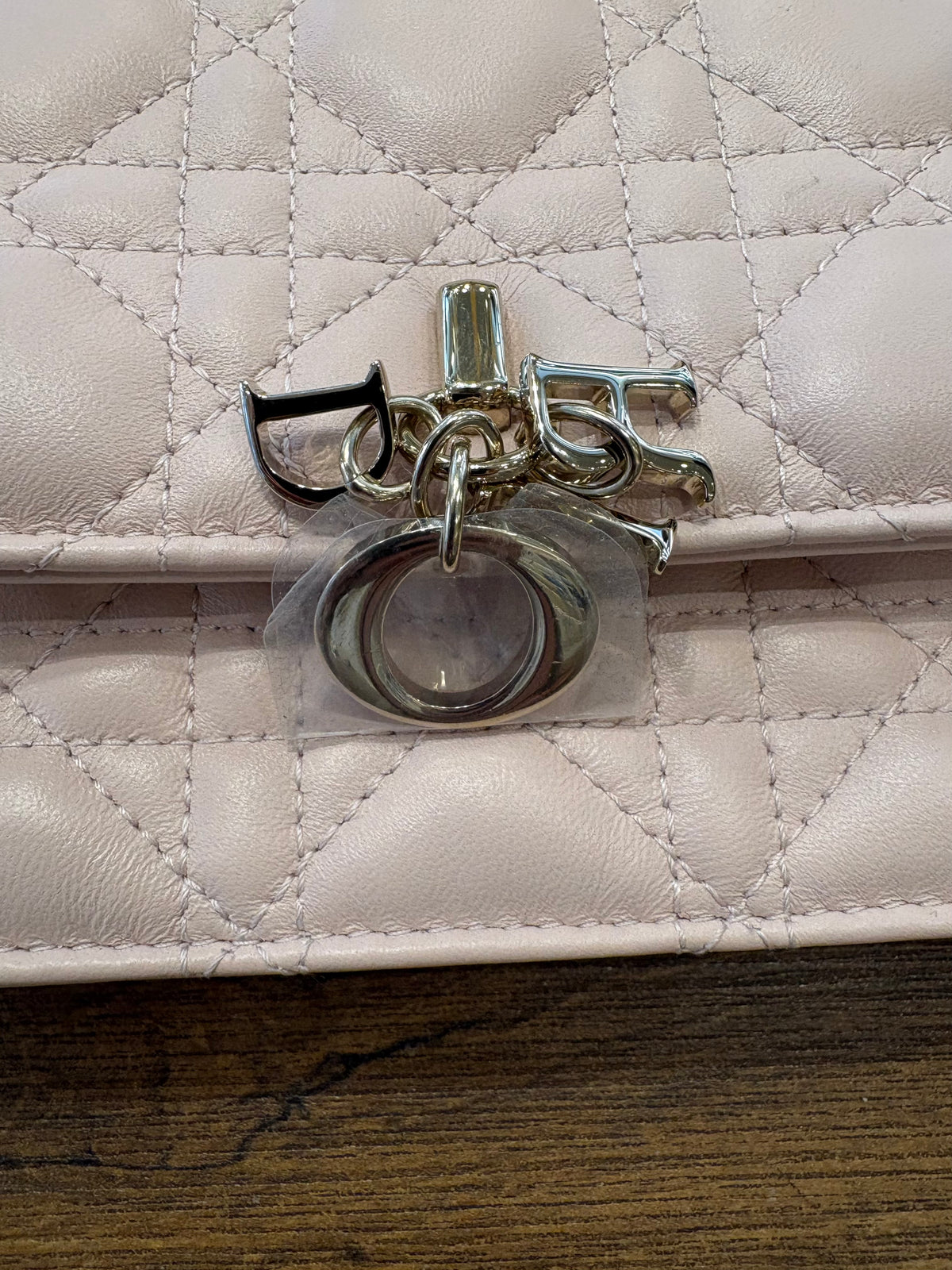 Dior mini borsa My Dior in pelle di agnello Cannage rosa cipria. Nuovo