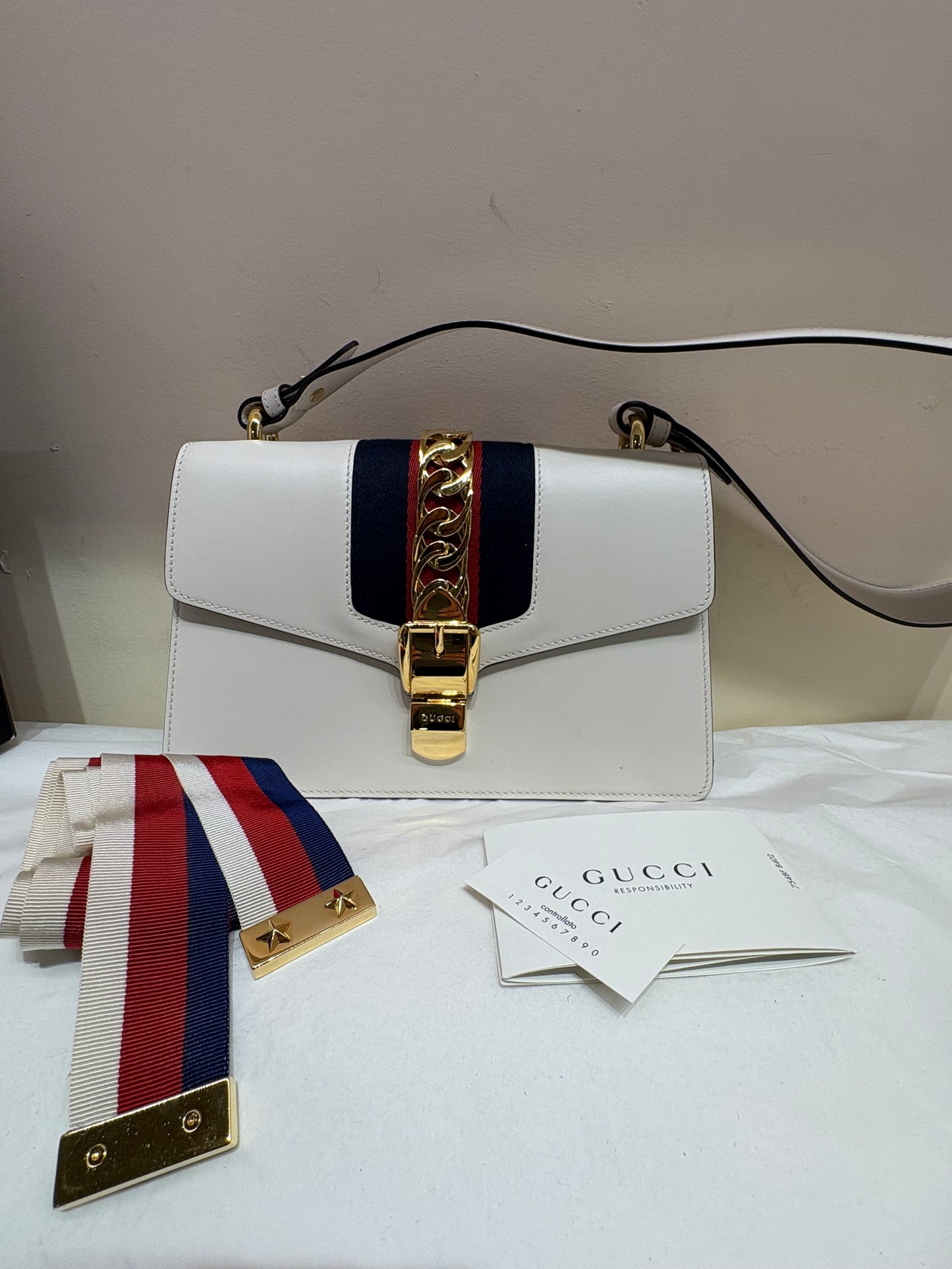 Gucci Silvye borsa in pelle bianca doppia tracolla