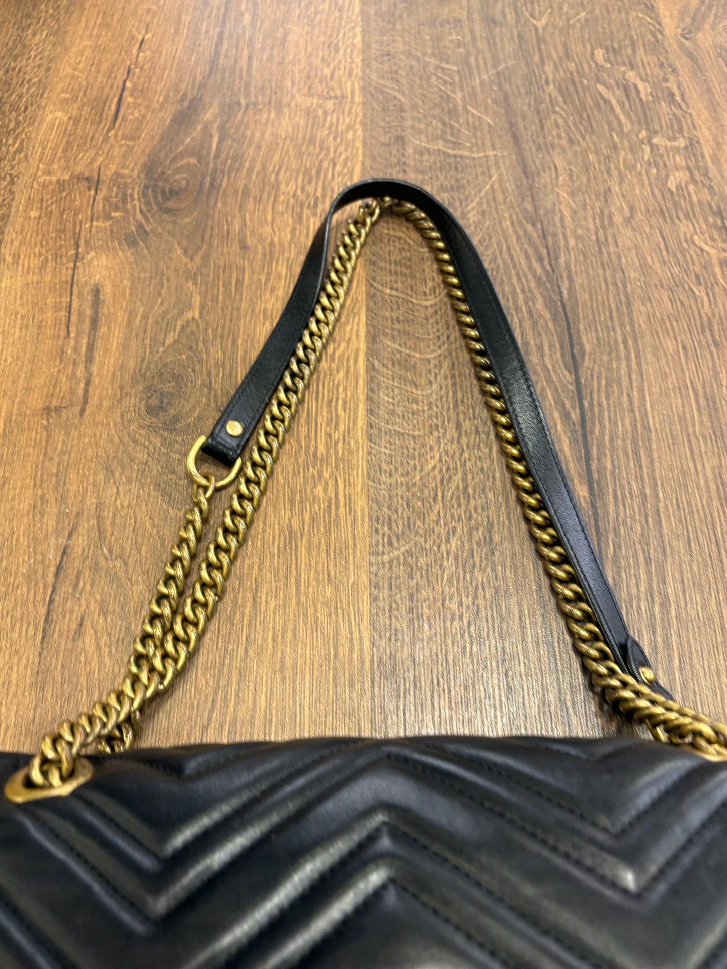 Borsa a spalla Gucci GG Marmont Large in pelle Matelassé - 30 cm