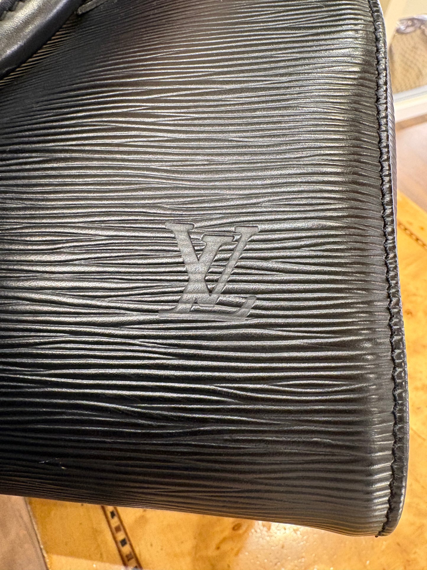 Louis Vuitton speedy in pelle epi nero