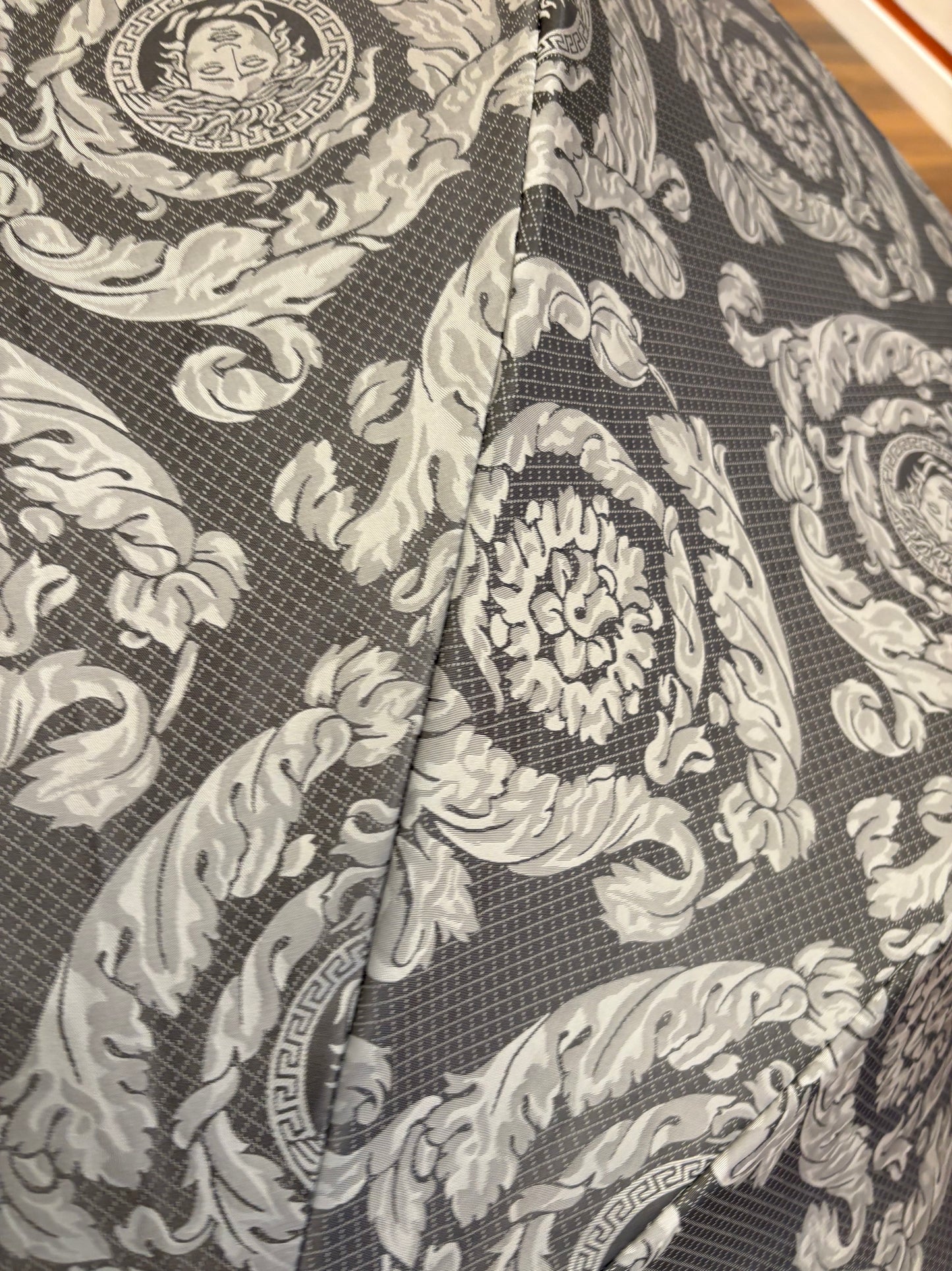 Versace ombrello barocco meduse grigio. Nuovo