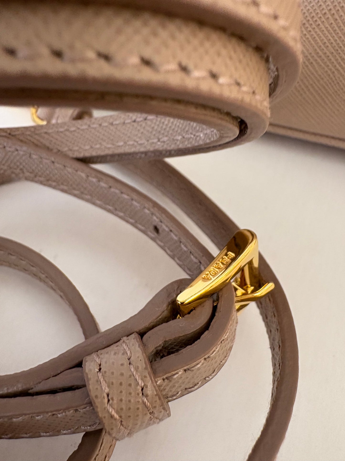 Prada mini galleria pelle  saffiano cipria nuova