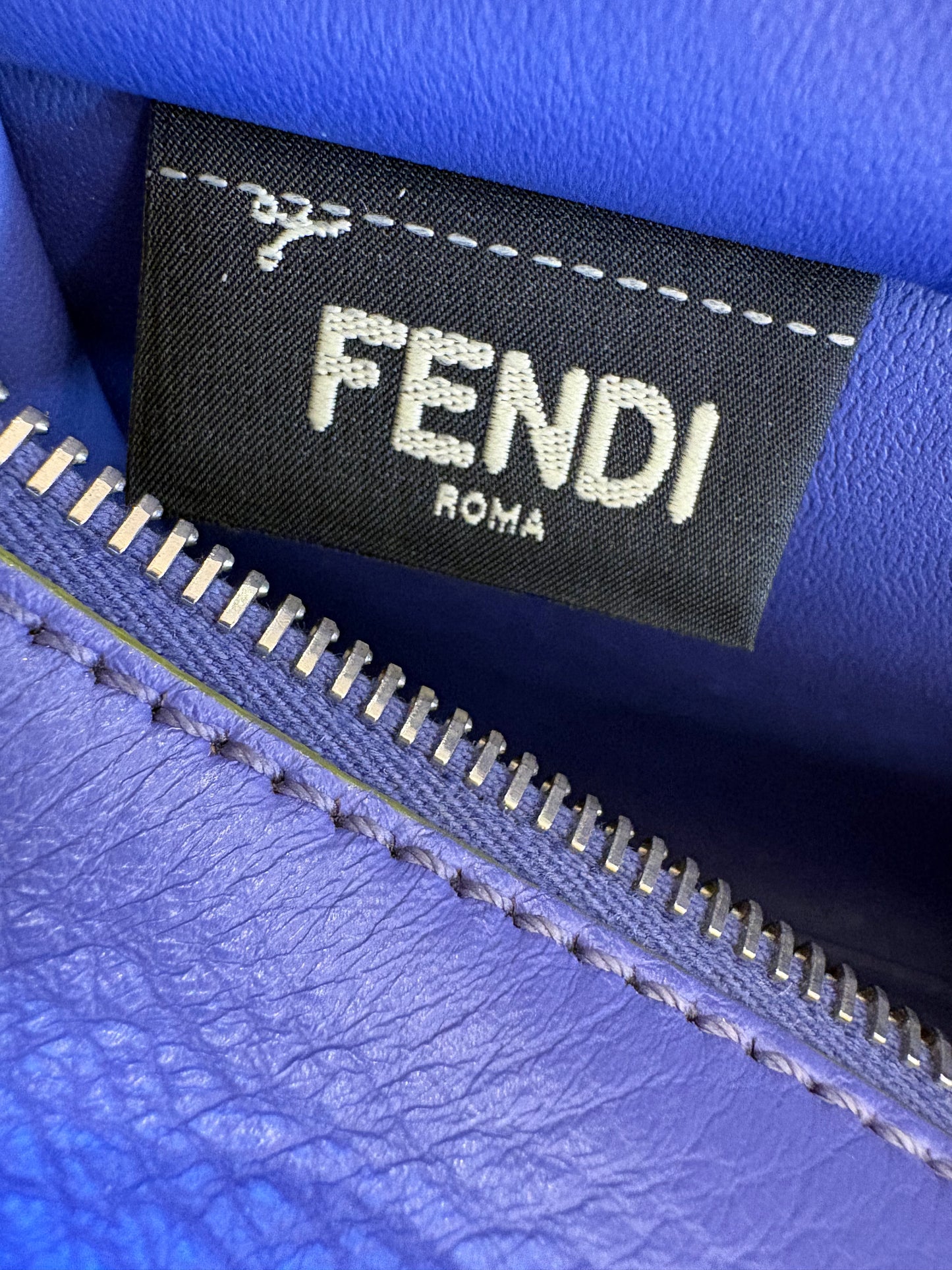 Borsa a Mano Fendi 3Jours Mini in Pelle di Vitello Viola Iris. Nuovo