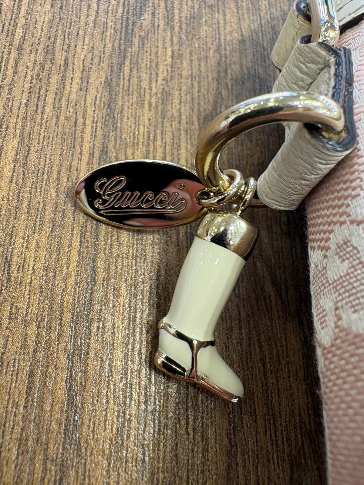 Gucci Mini Borsa a Spalla Boat Pochette Vintage in Tela GG Canvas Rosa e Pelle Bianca