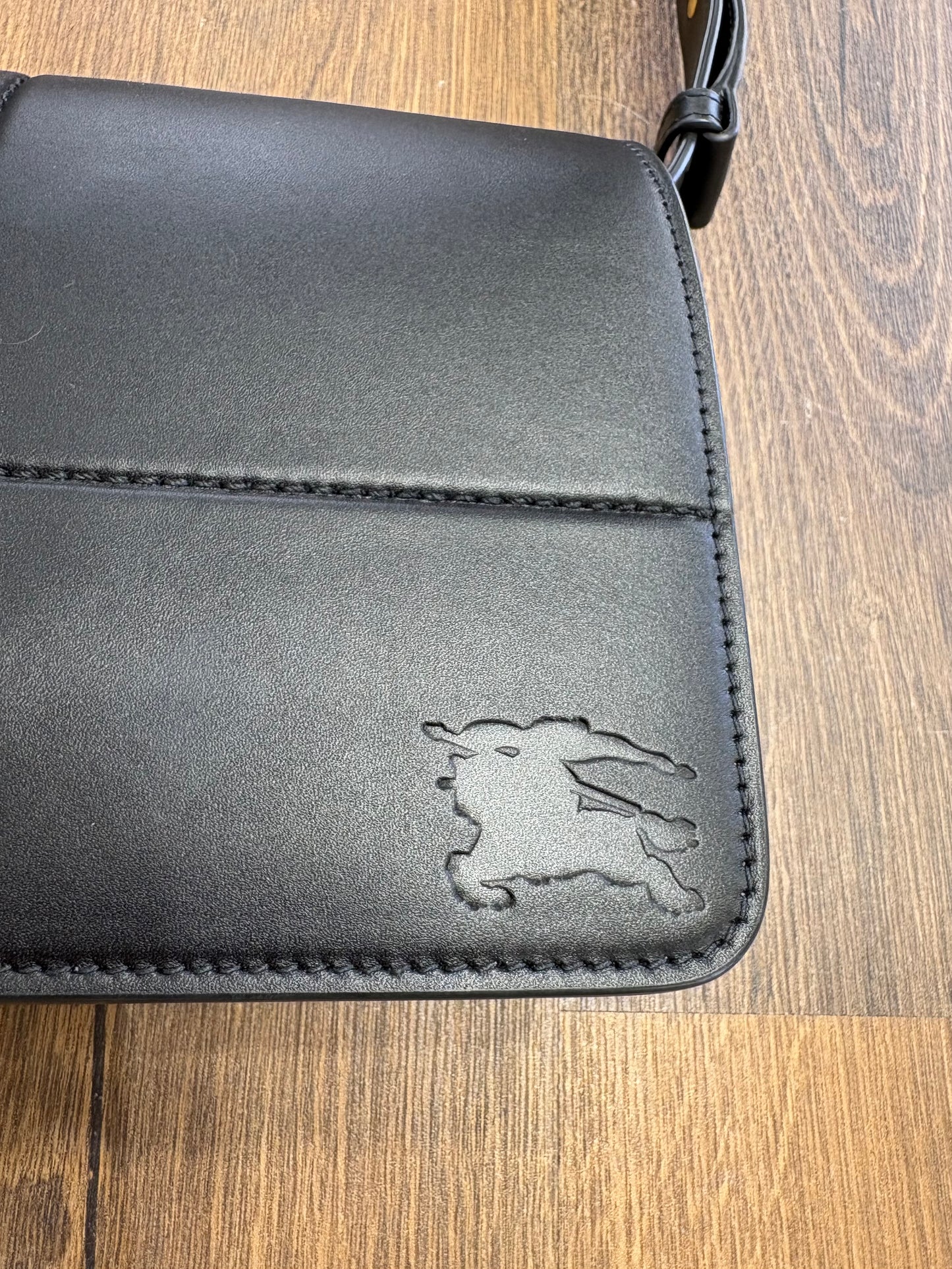 Burberry Snip shoulder bag new