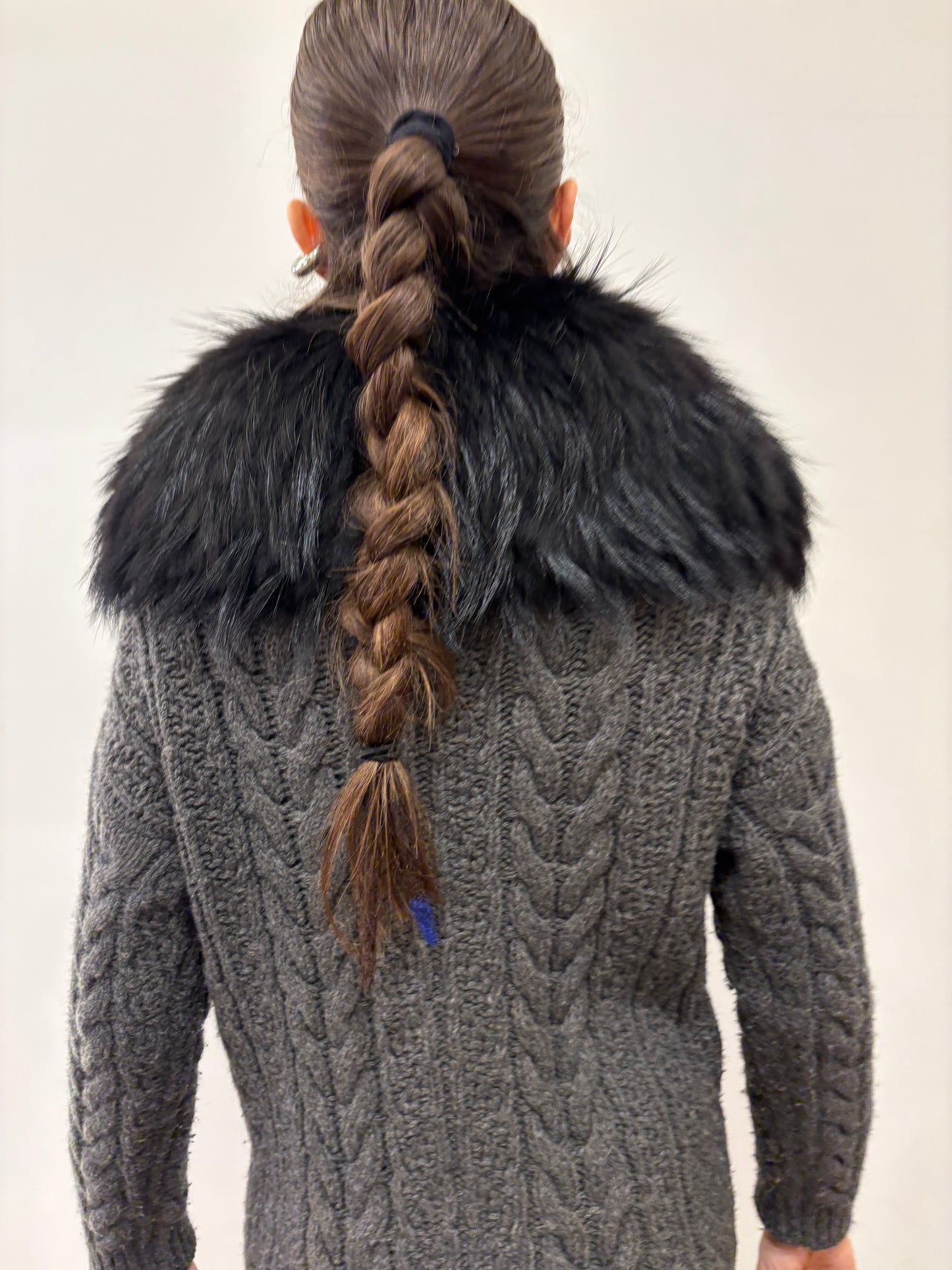 Prada cappottino trecce in lana e collo volpe nero