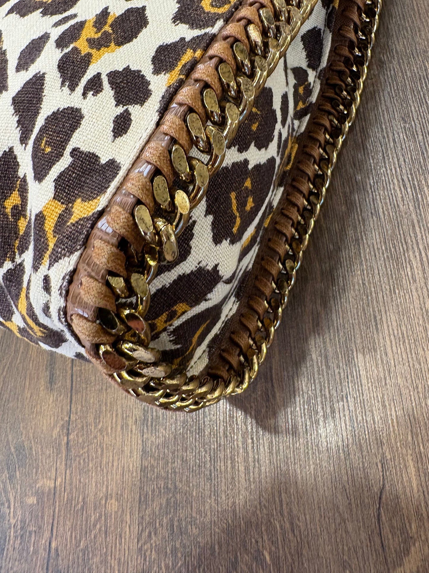 Borsa Stella McCartney Falabella Fold-Over Tote in Tela Canvas Leopardata con Catena Dorata