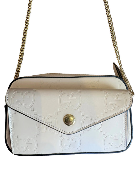 Borsa Mini Gucci Gilbert in Pelle Monogram GG Goffrata con Tracolla a Catena. Nuovo