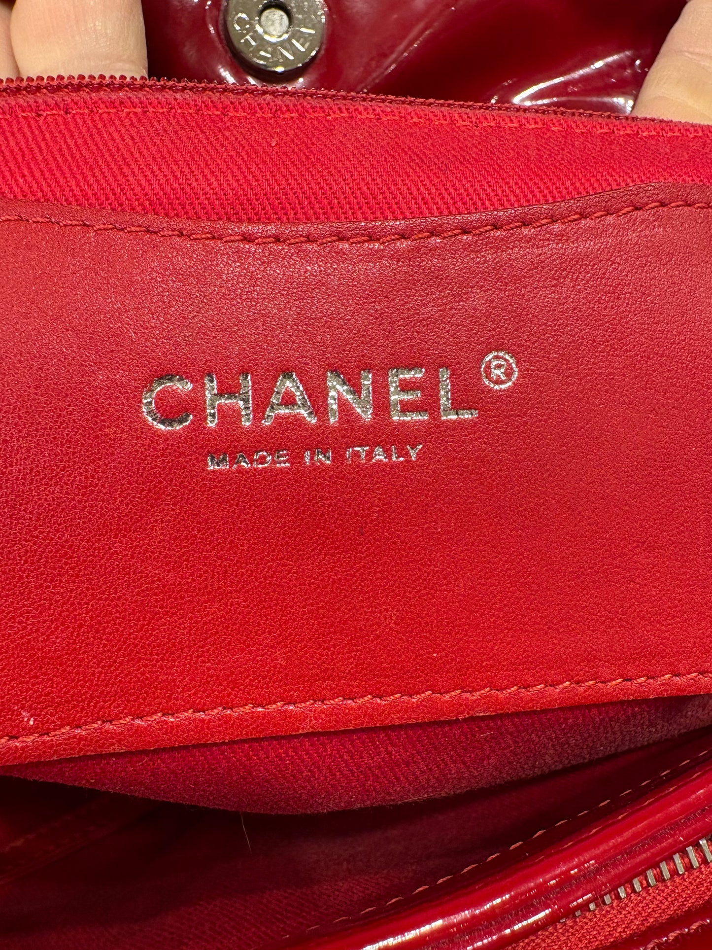 Chanel Mademoiselle in pelle verniciata rossa