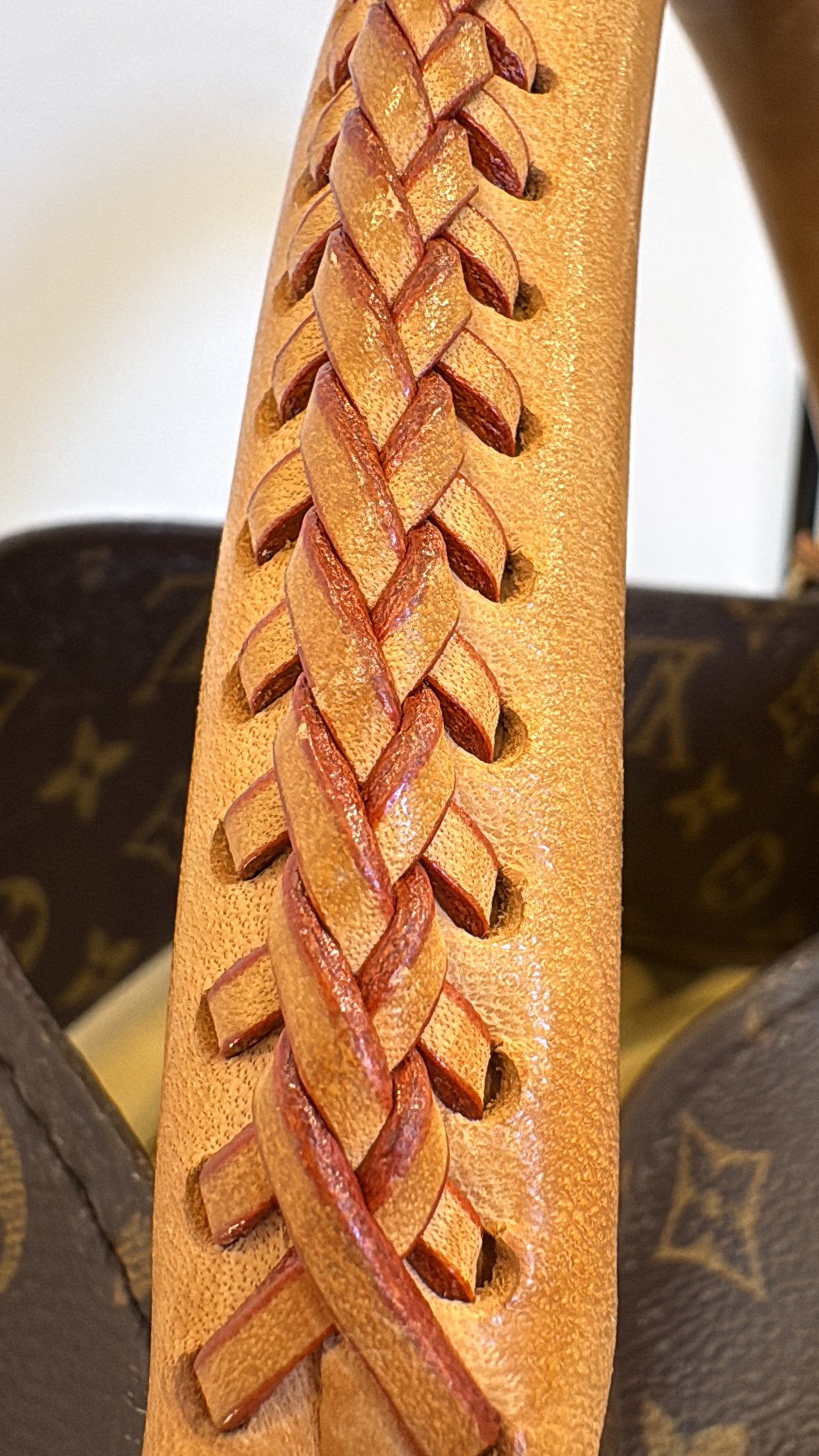 Louis Vuitton Artsy Gm Borsa Hobo in tela monogram e pelle più tracolla aggiuntiva inclusa