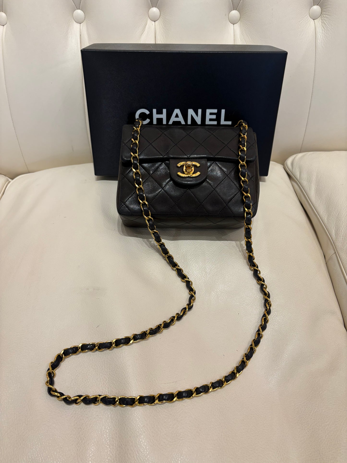 Chanel mini bag in pelle matelasse ‘ nero