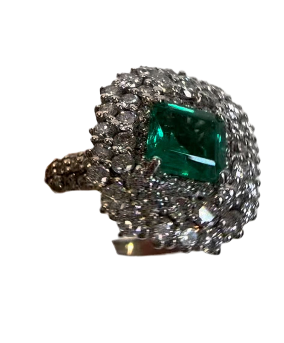 Anello oro bianco diamanti  e smeraldo