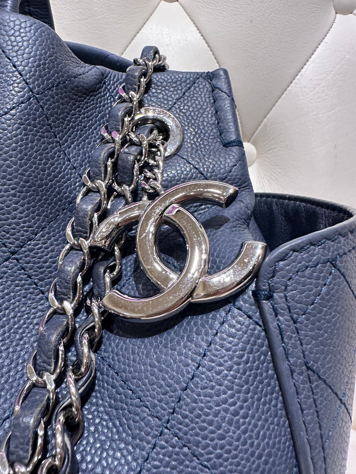 Chanel Pocket Tote   in pelle blu navy