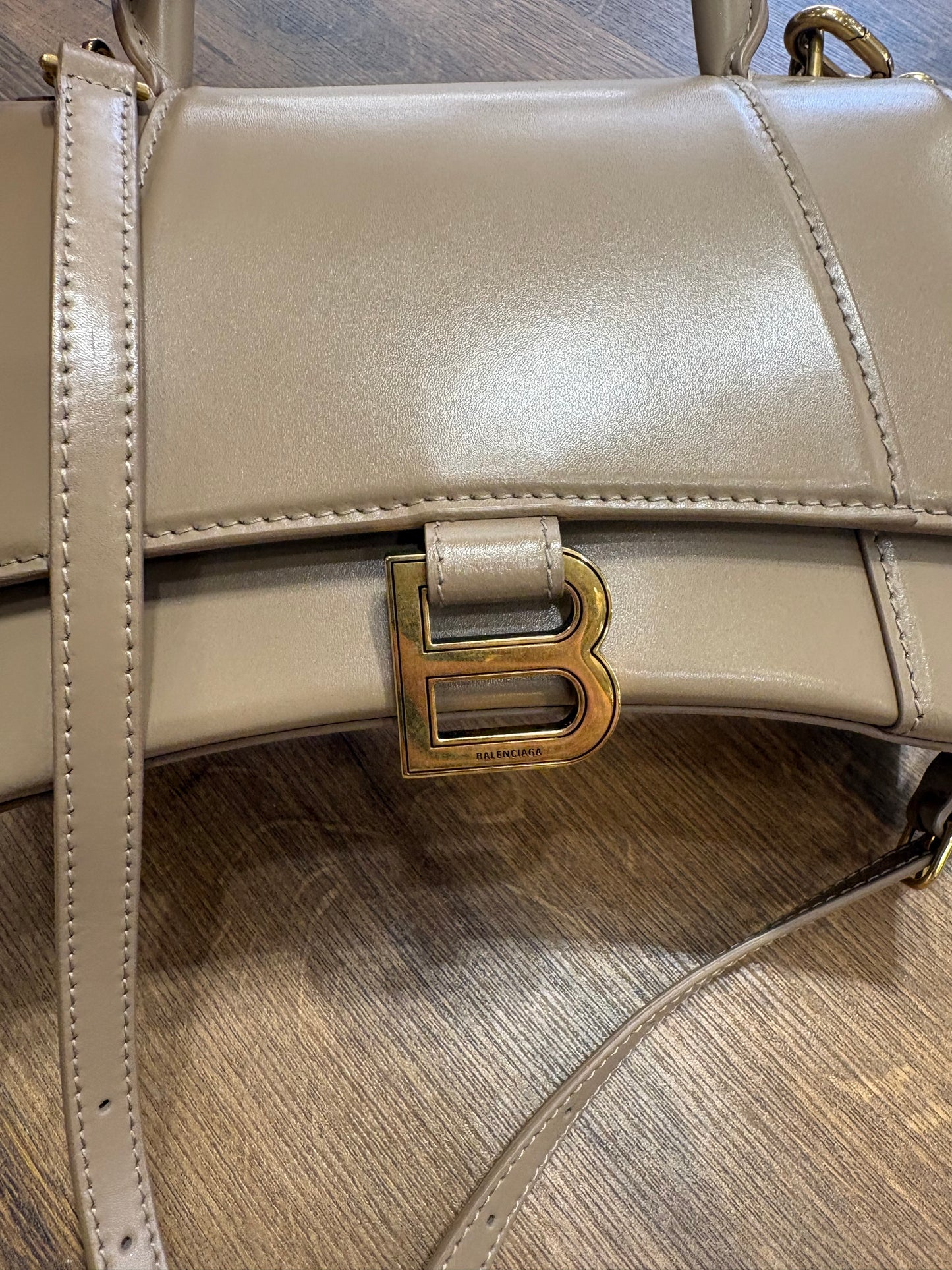 Balenciaga Hourglass Small: The Beige Heritage