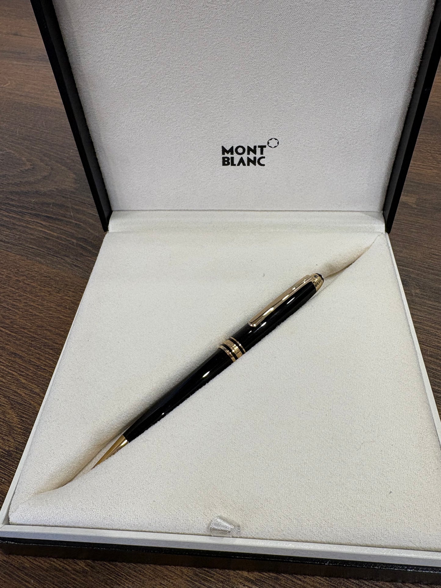 Montblanc Signature for Good ref. 105606
