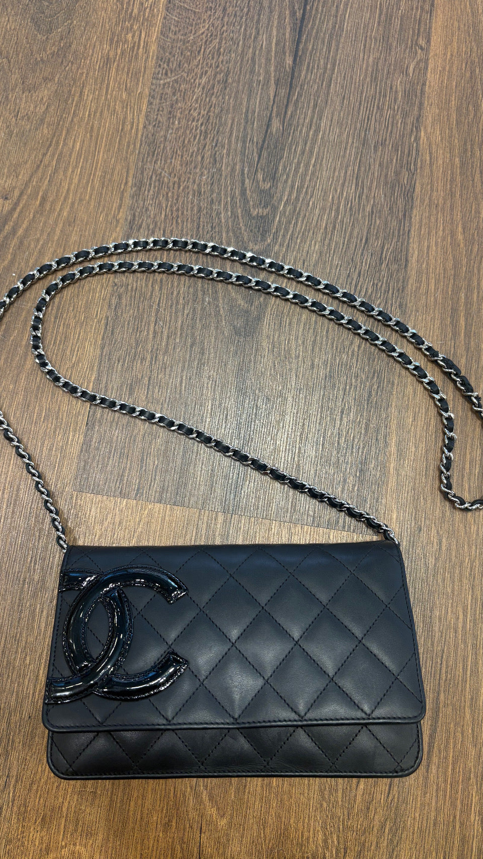 Chanel  Wallet on Chain (WOC) Cambon in Pelle di Vitello Trapuntata Nera Metallo Argento