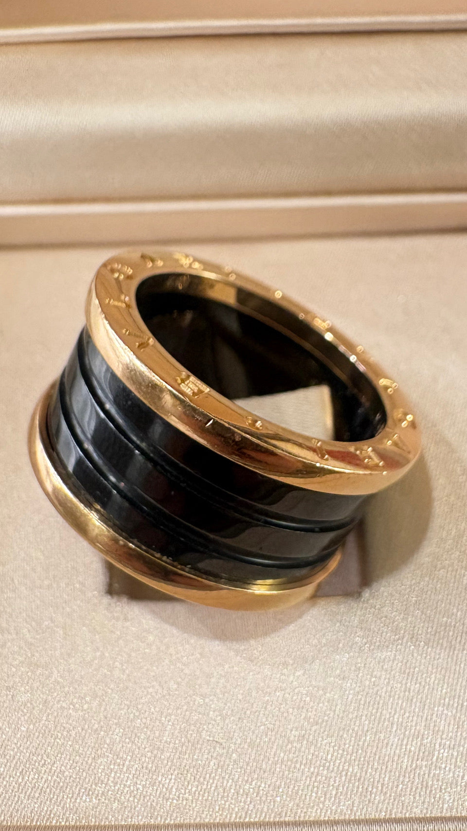 Bvlgari B.zero 1 anello in oro rosa e ceramica brown