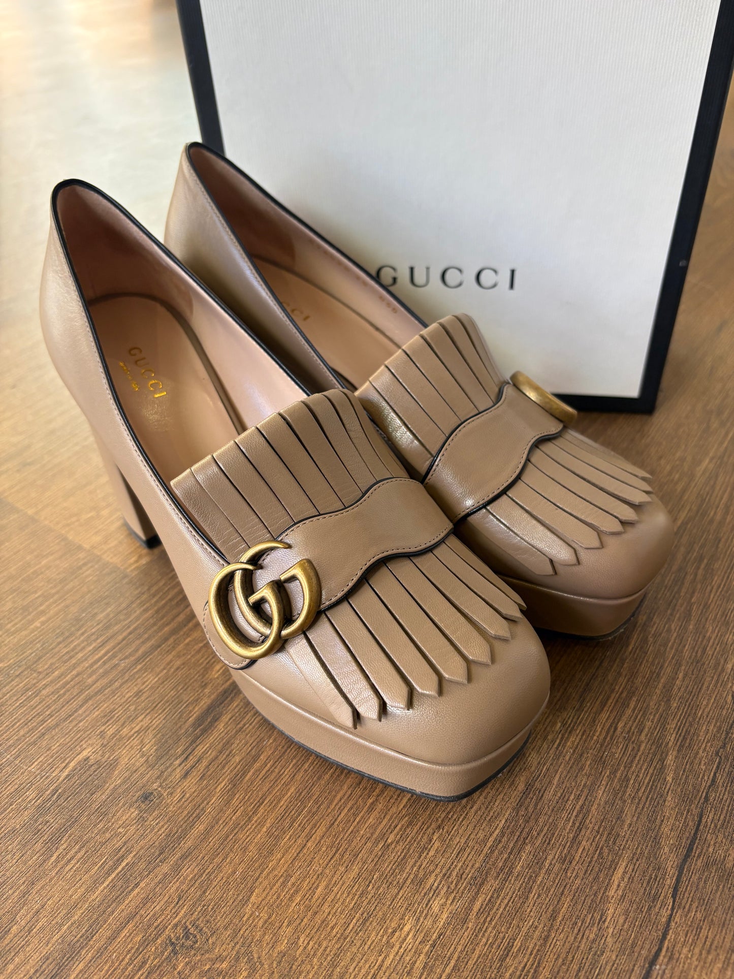 Gucci Marmont mocassini con nappine
