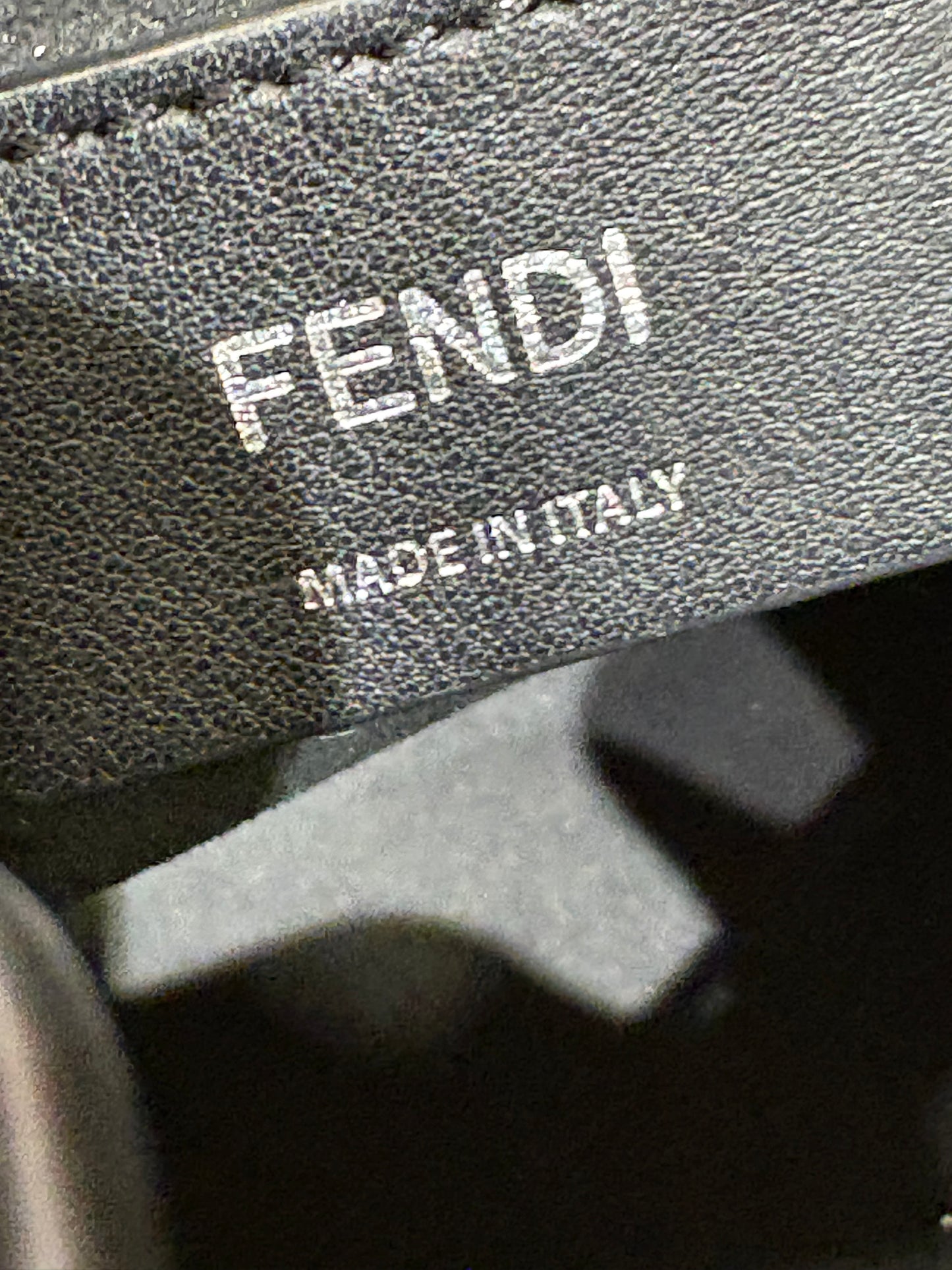 Fendi Minibag Mon Tresor Borsa a Secchiello in Pelle