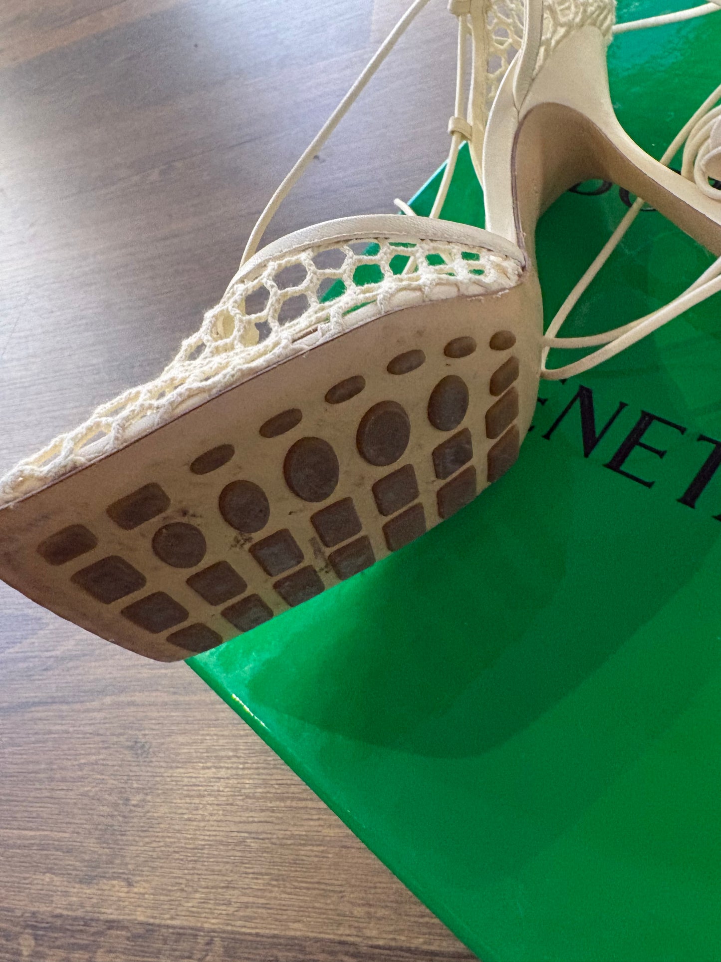 Bottega Veneta Sandali Stretch in Rete e Pelle 38. Nuovo