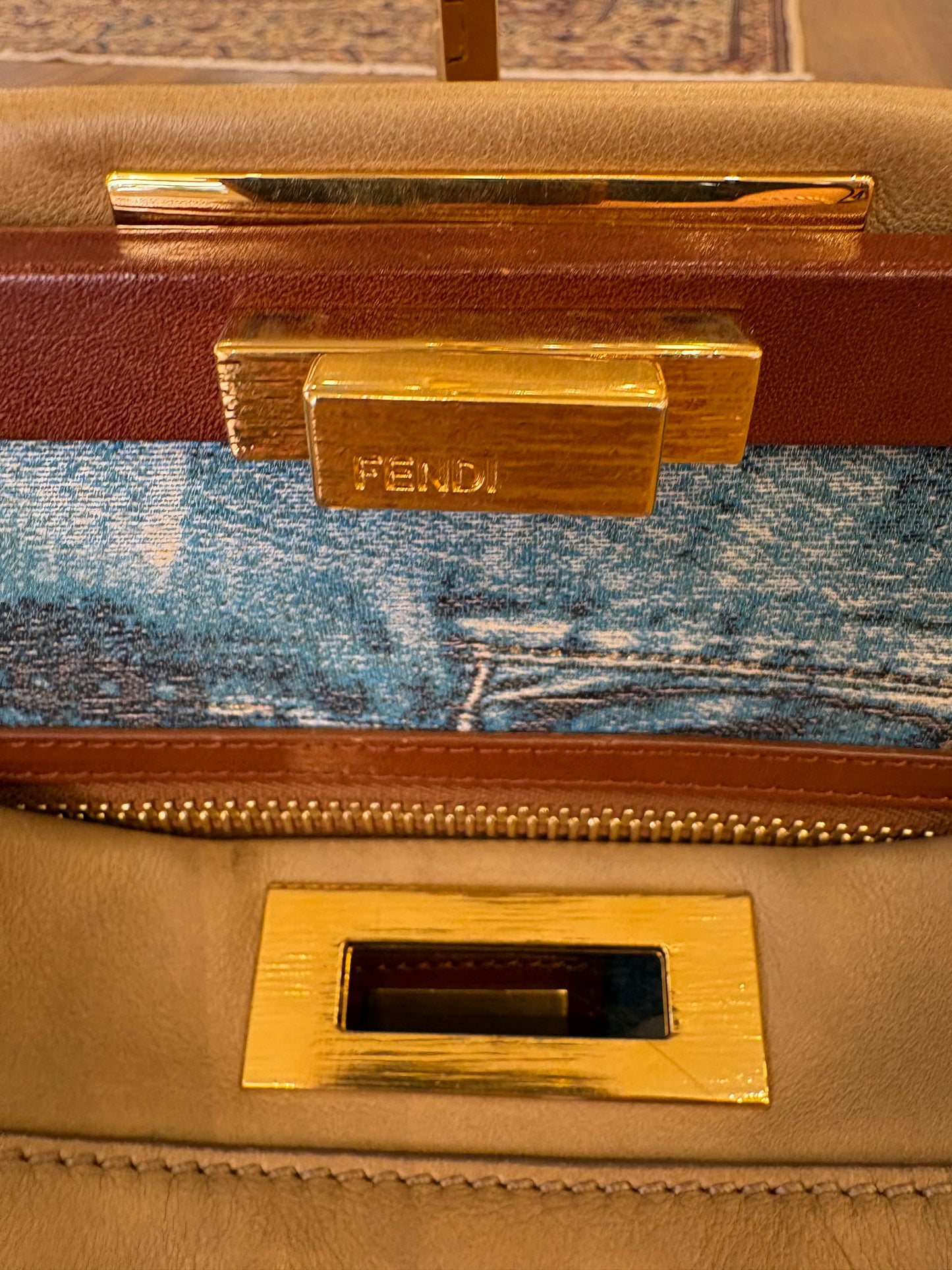 Fendi Peekaboo Large con Interno Denim Print
