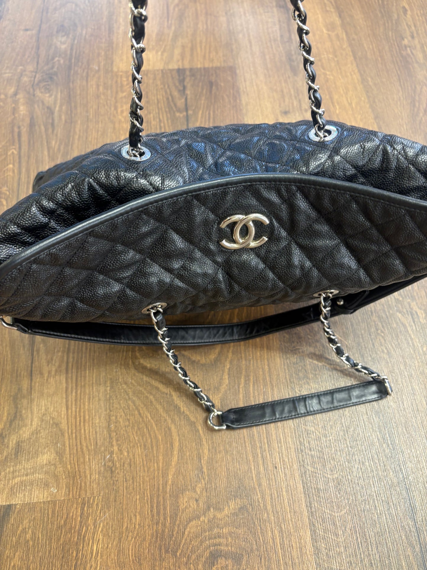 Borsa Chanel French Riviera Hobo in Pelle Caviar Quilted e Hardware Argentato
