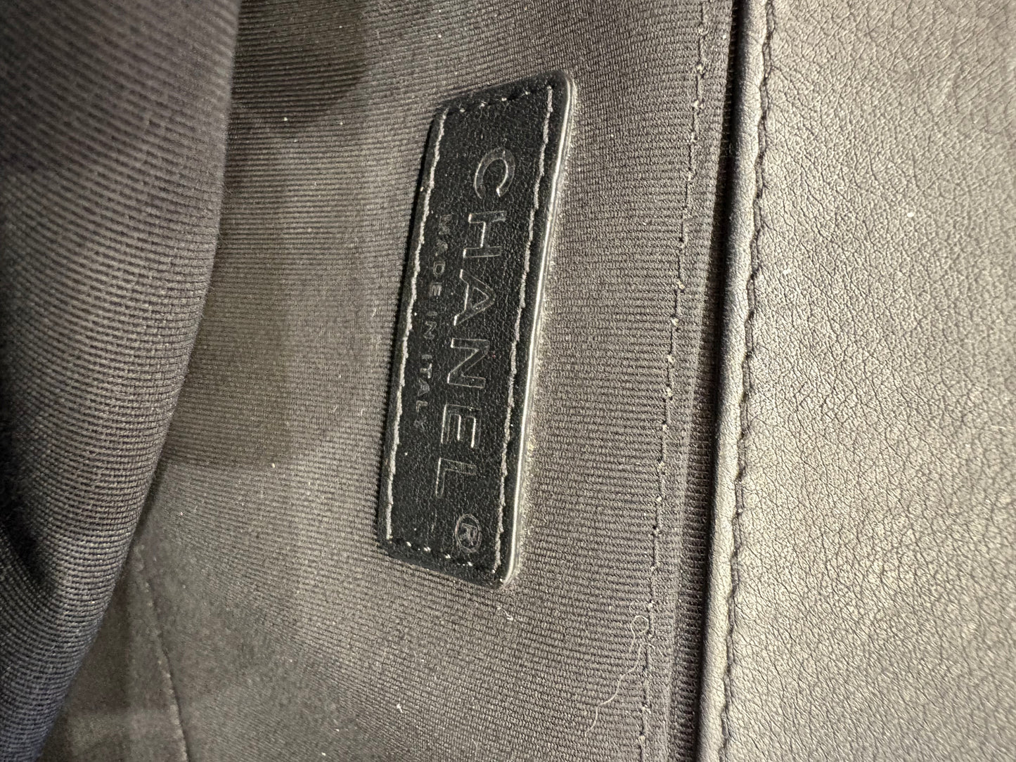 Chanel boy in pelle matelasse ‘ nera e rutenio