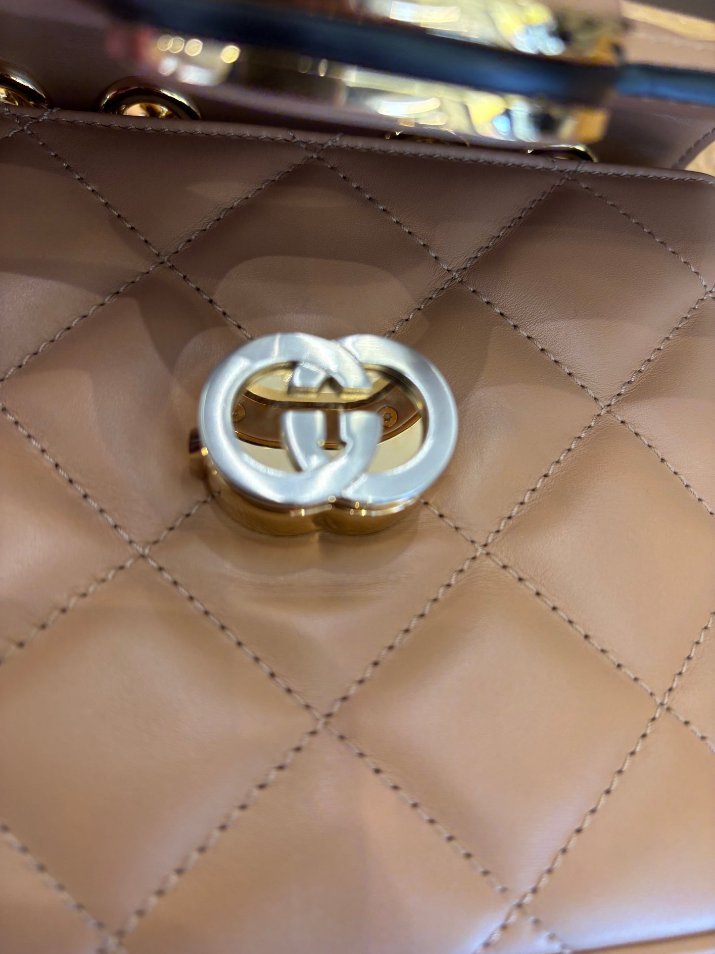 Borsa a Spalla Mini Gucci Deco in Pelle Matelassé Rose Beige