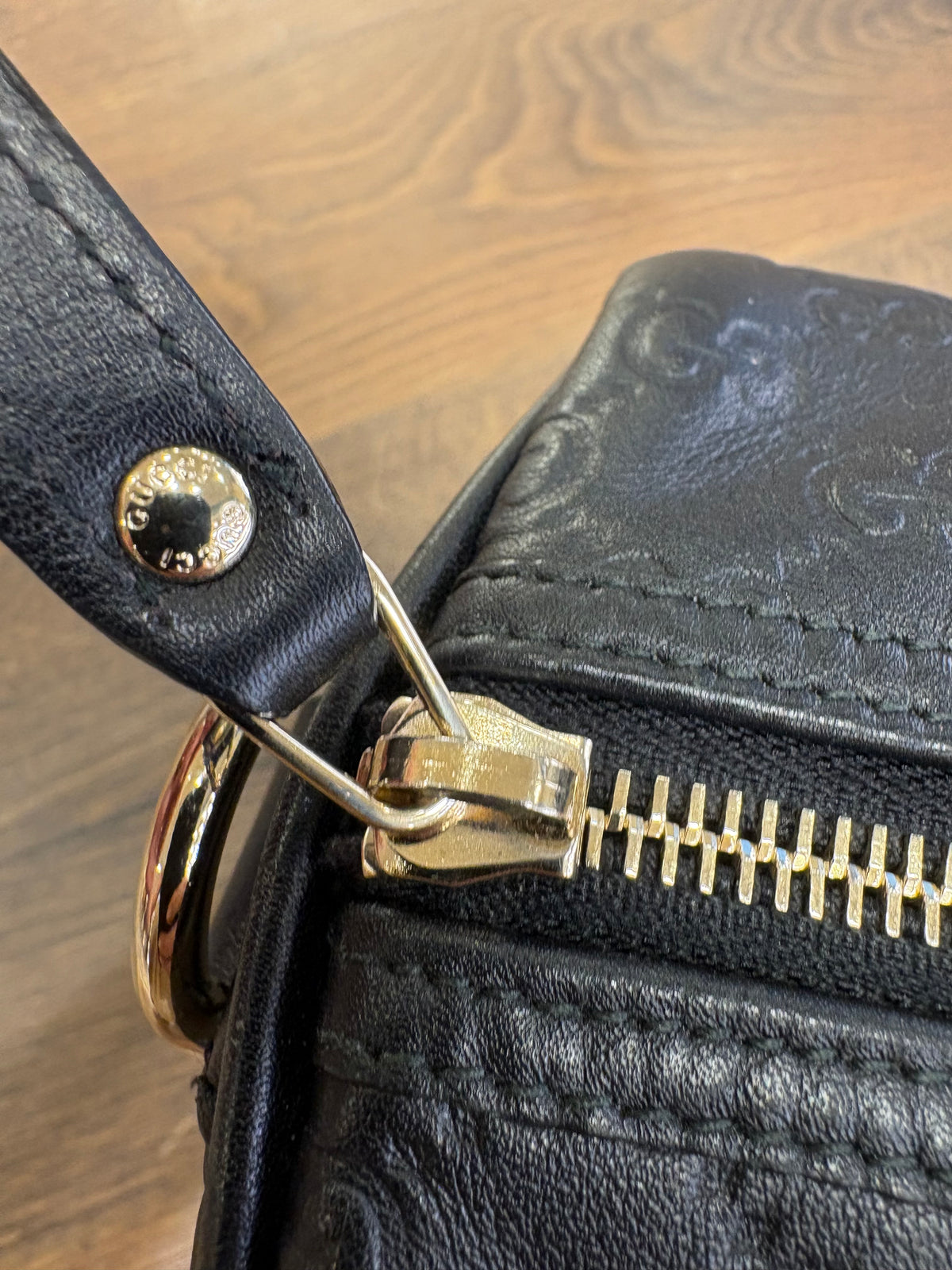 Gucci Borsa a Mano Bauletto  Joy Boston Medium in Pelle Guccissima Nera