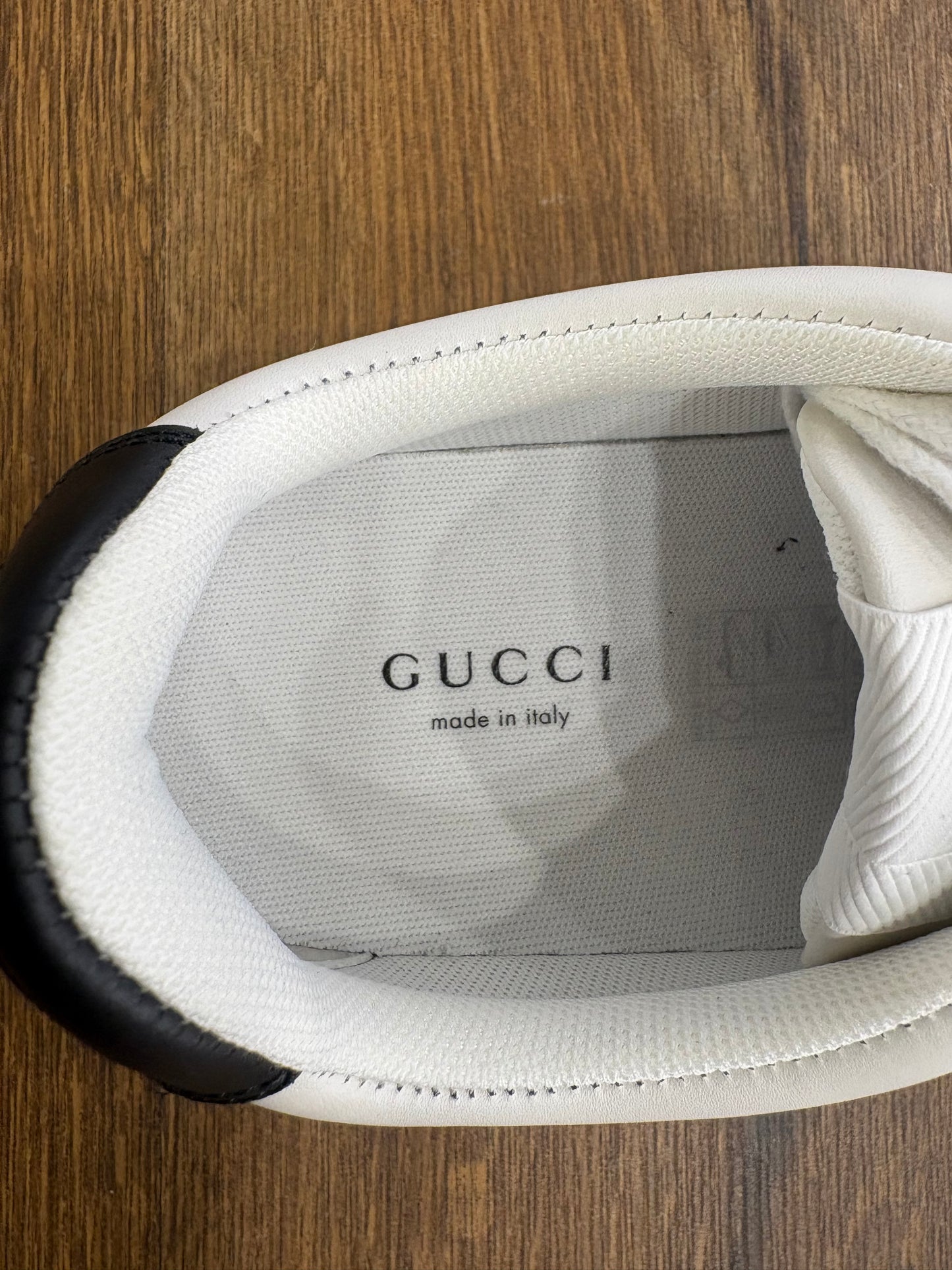 Sneakers Chunky B Gucci in Pelle Bicolore Bianca e Nera con Nastro Web 37. Nuovo
