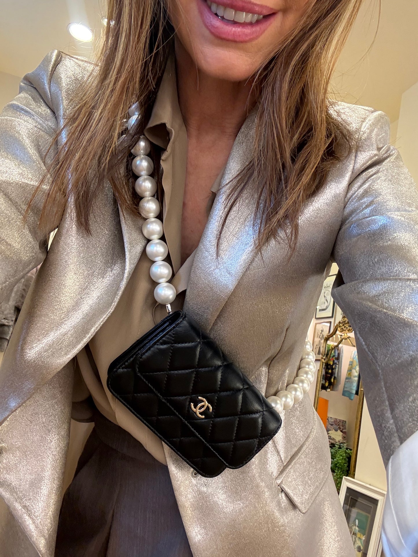 Chanel CC Mark Chain Wallet e perle