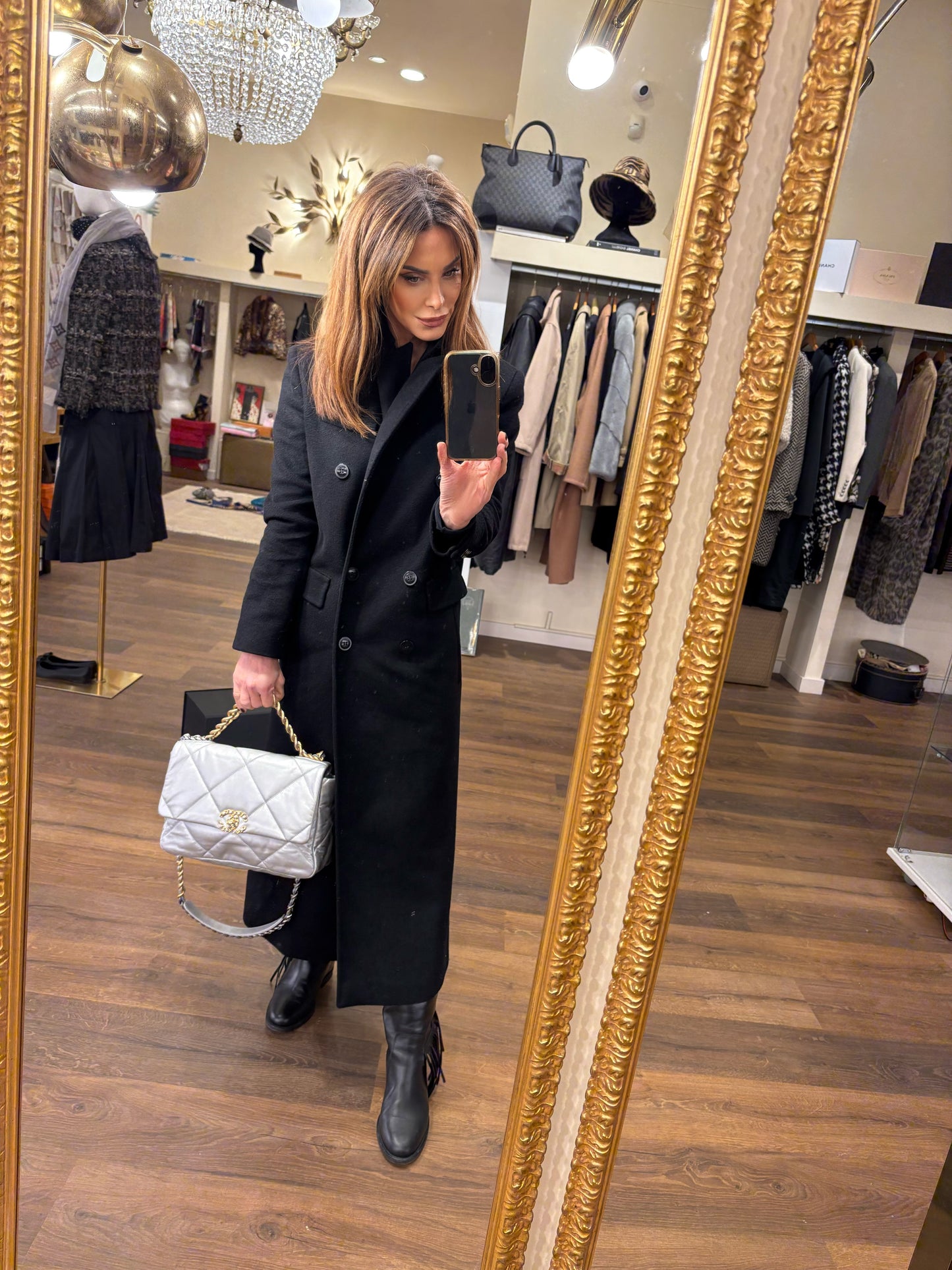 Chanel C19  media in pelle argento hw silver / gold