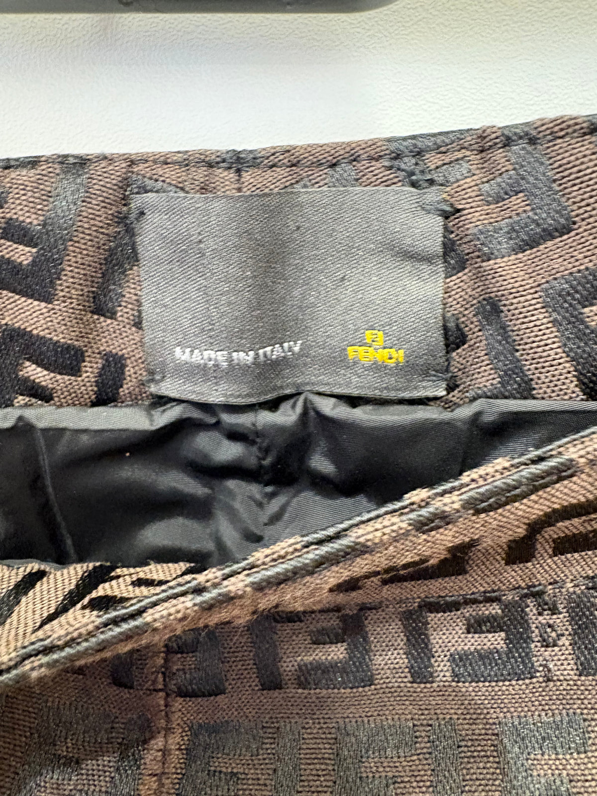 Fendi pantaloni tecnici stampati 44