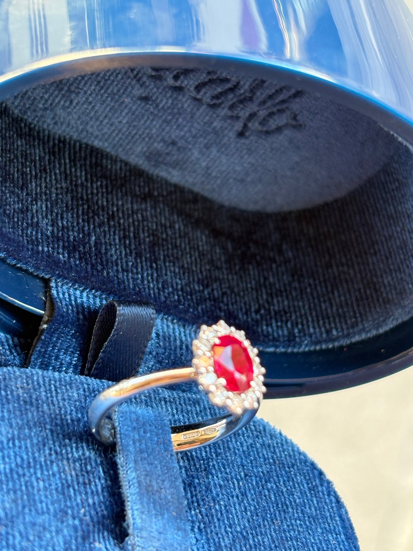 Recarlo anello in oro bianchi diamanti e rubino mis13