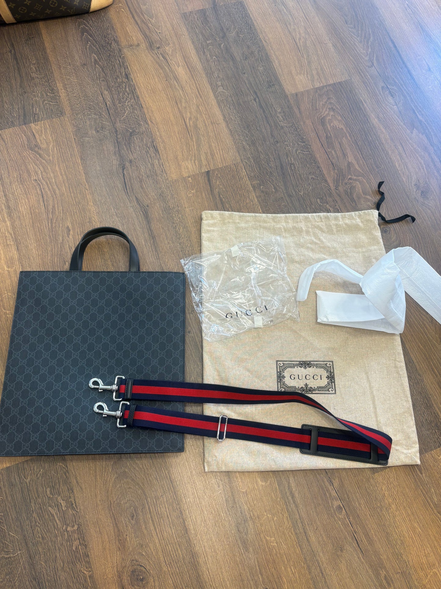 Borsa Tote Gucci GG Supreme con Tracolla Web