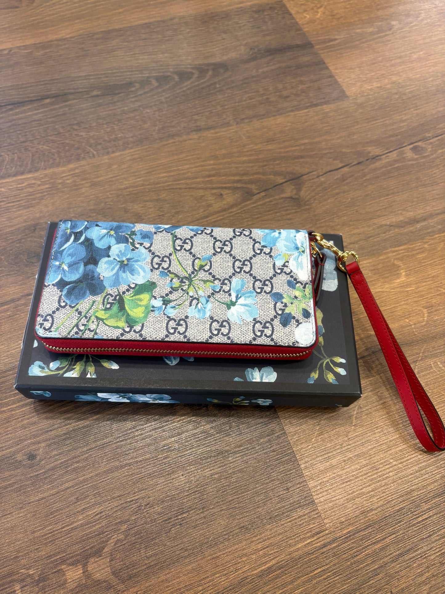 Gucci Portafoglio Continental GG Blooms con cerniera perimetrale