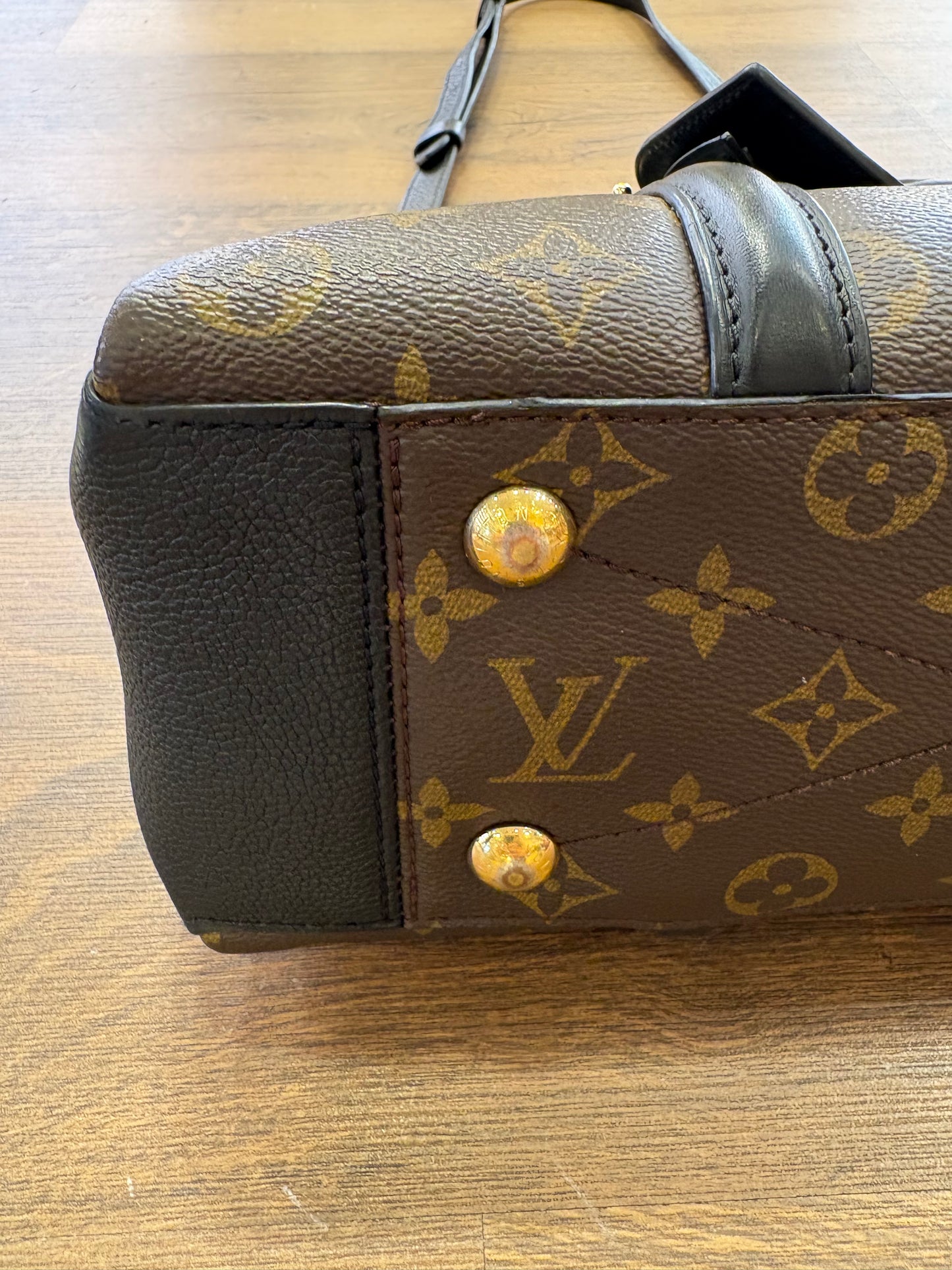 Borsa a Mano Louis Vuitton Soufflot BB Monogram Noir