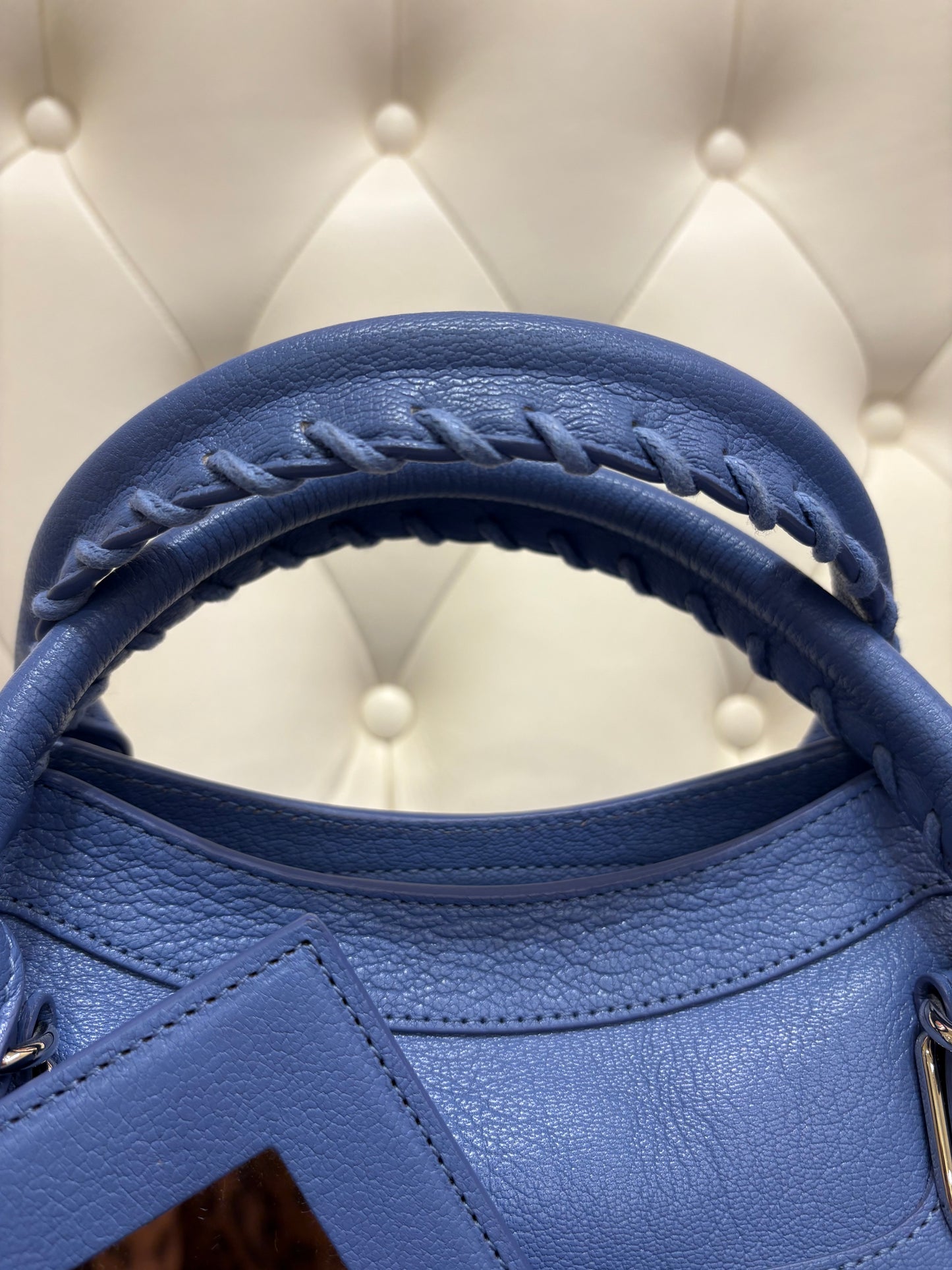 Balenciaga City in pelle azzurra