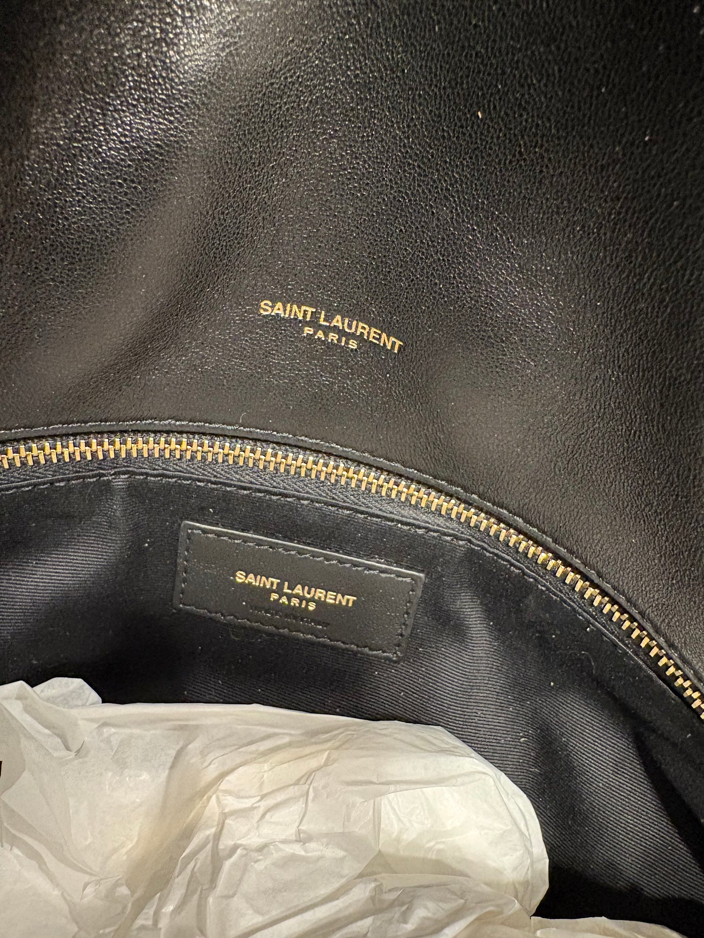 YSL PUFFER SMALL IN PELLE DI AGNELLO
NERO. NUOVA