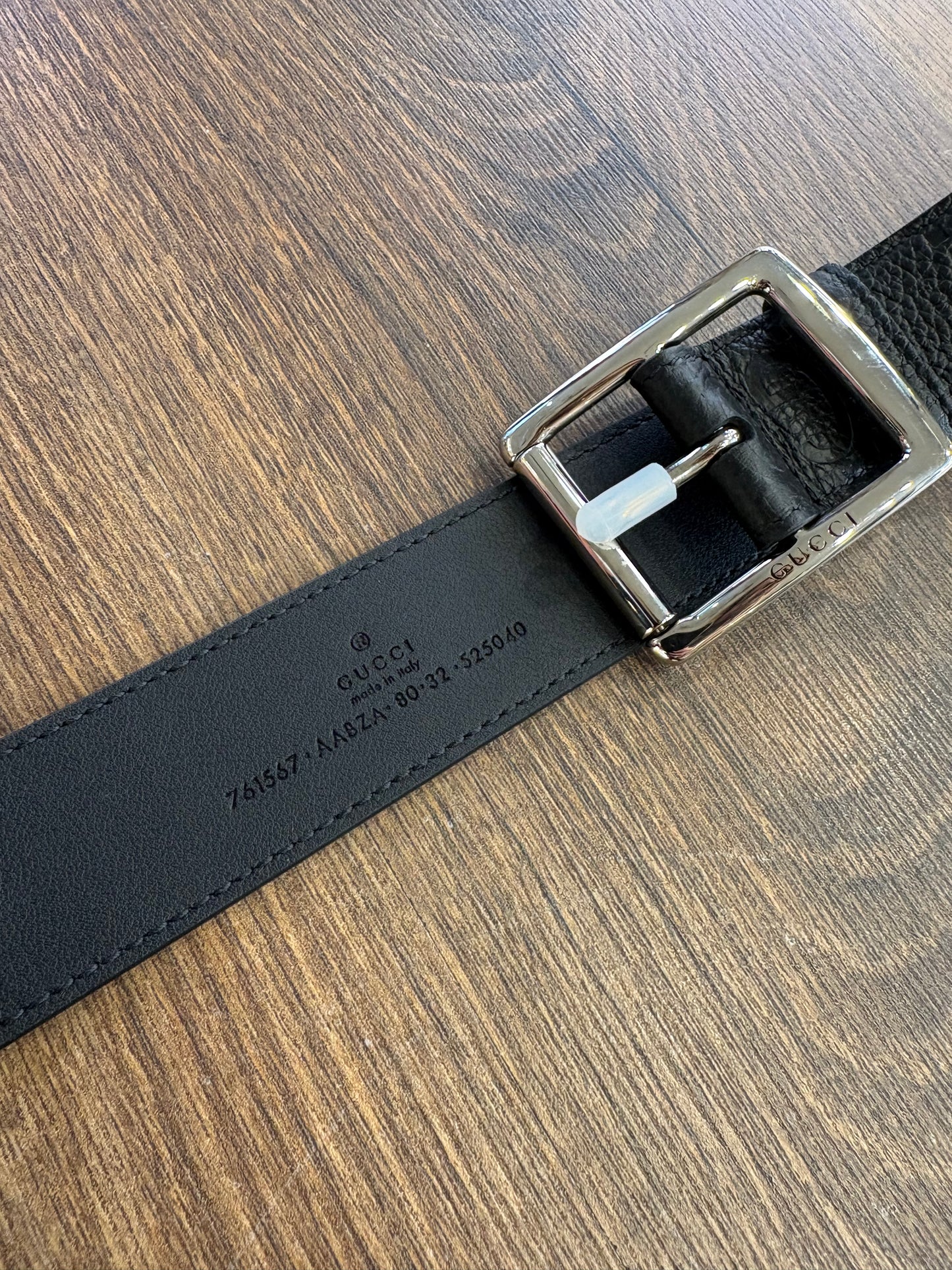 Gucci Cintura da uomo ( anche unisex )con motivo GG in rilievo e fibbia squadrata mis. 80. Nuovo