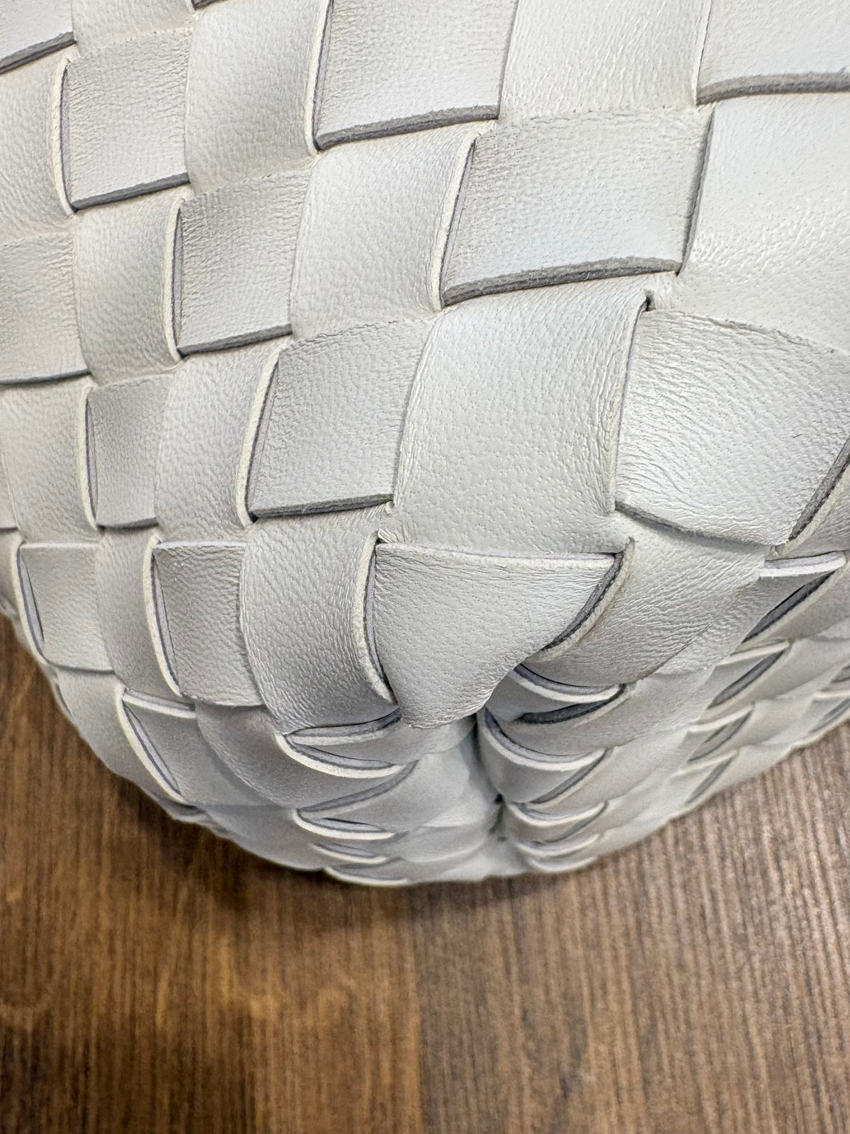 Bottega Veneta Andiamo Bucket piccola avorio . Nuovo