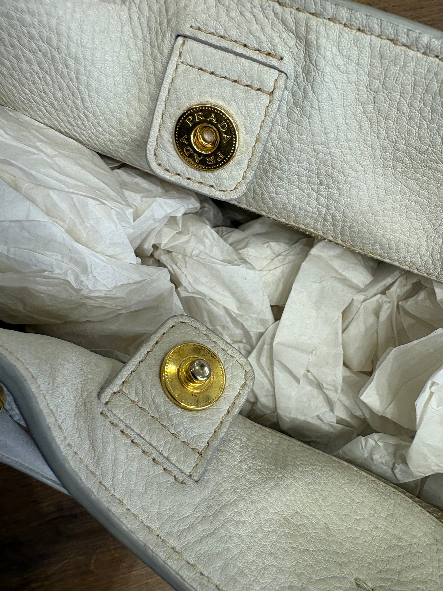 Prada shopping bag pelle martellata bianca