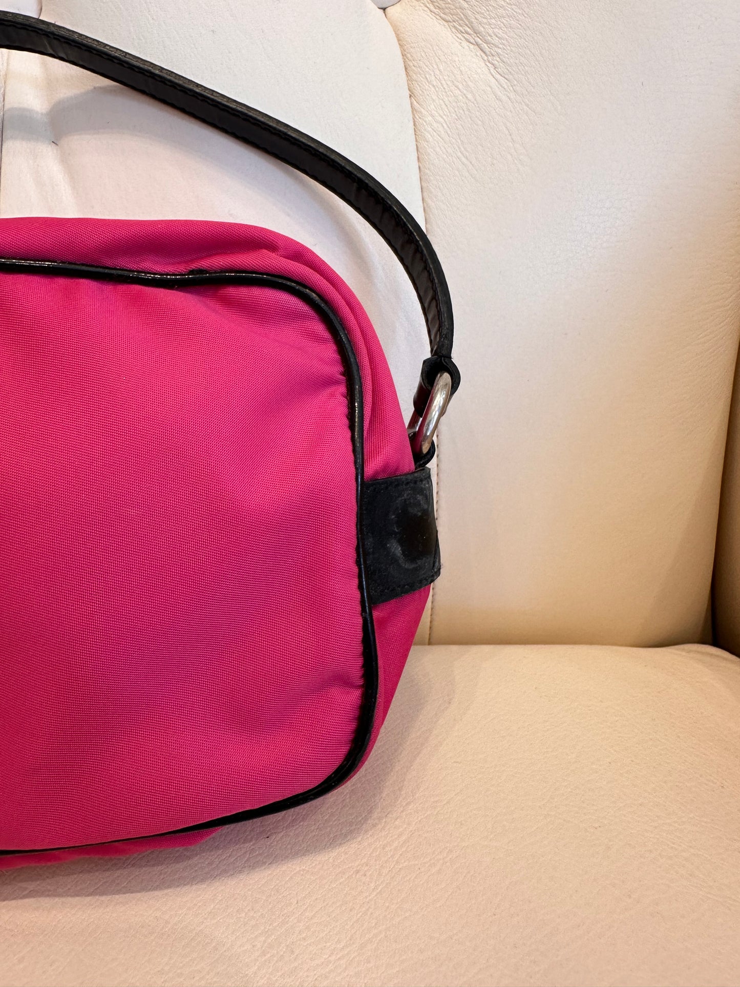 Prada borsa nylon fucsia