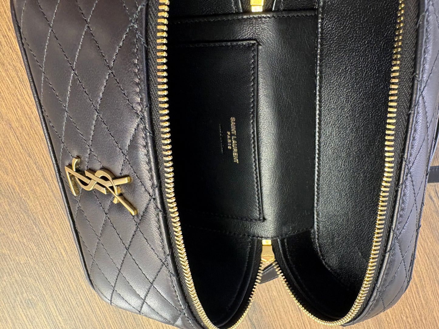 YSL GABY VANITY IN PELLE DI AGNELLO NERO. NUOVA
