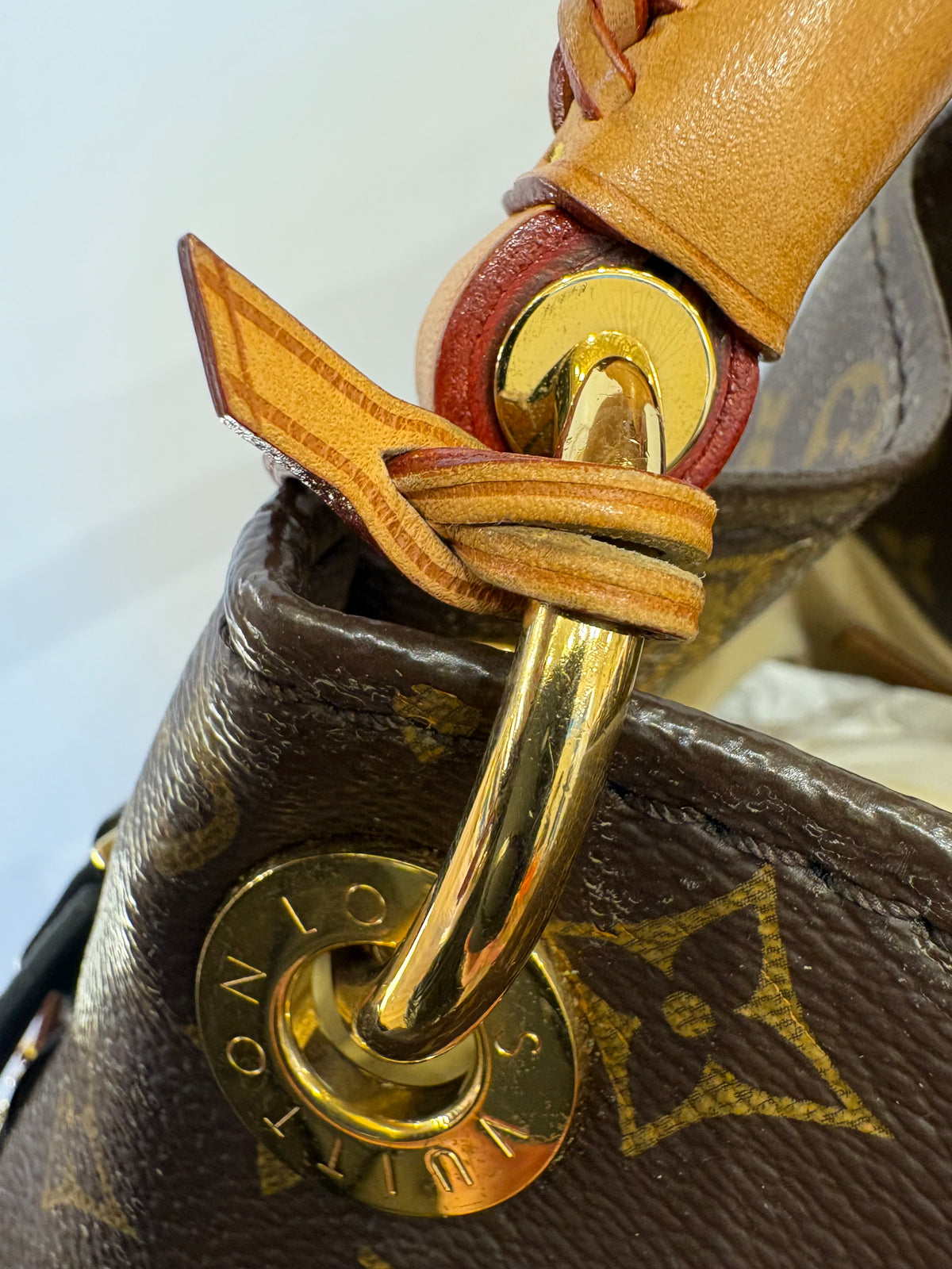 Louis Vuitton Artsy Gm Borsa Hobo in tela monogram e pelle più tracolla aggiuntiva inclusa