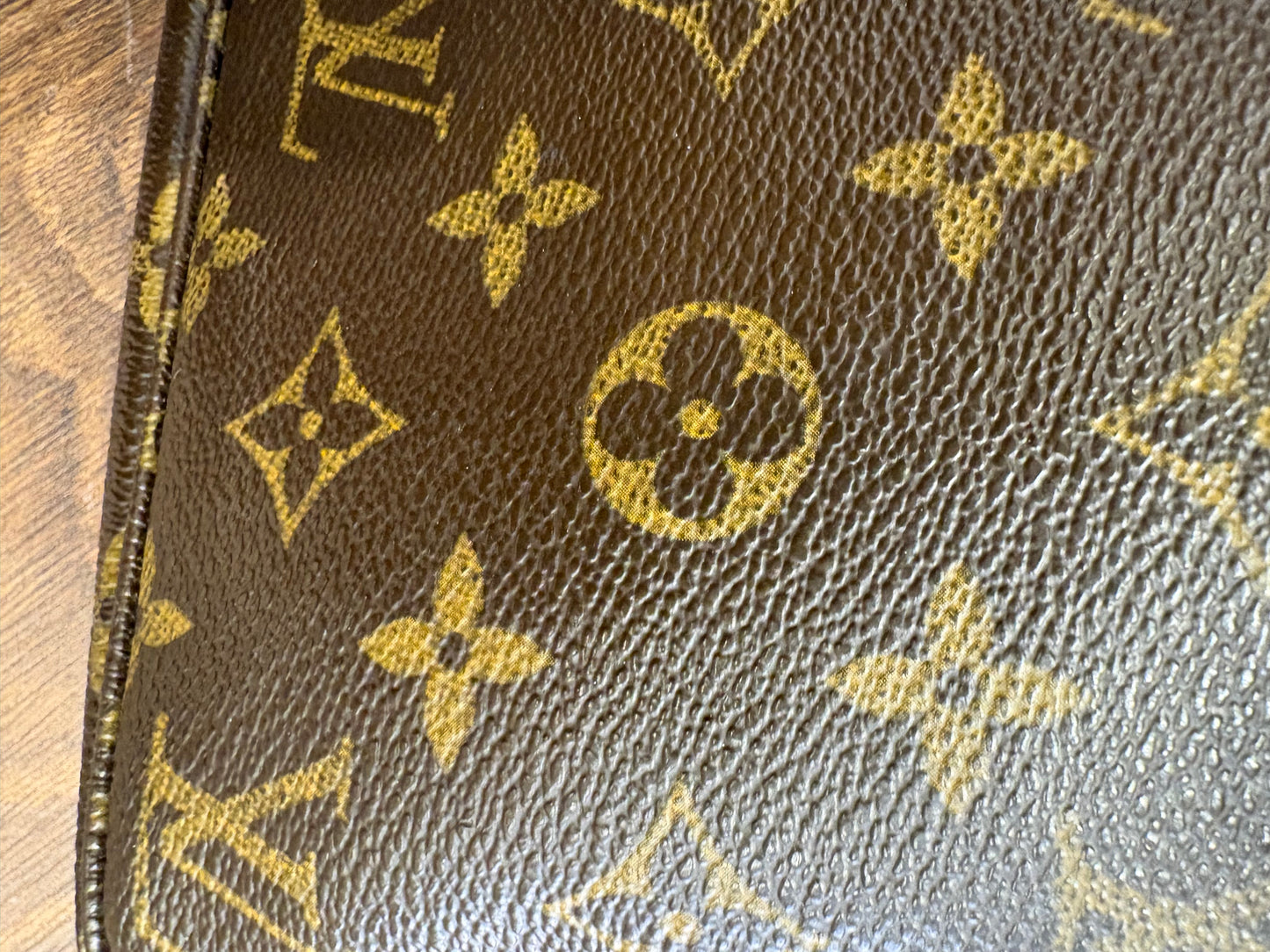 Louis Vuitton Borsa a spalla Pochette Accessoires mini con monogramma