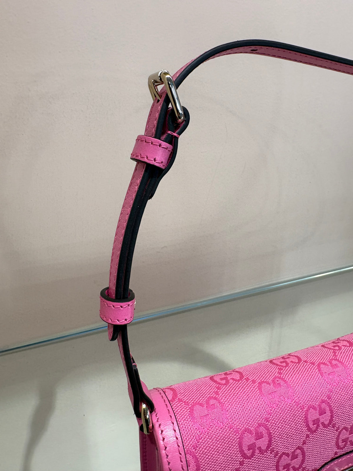Gucci Borsa a Spalla Luce Mini in Tela GG Monogram Rose Dark Blossom. Nuova